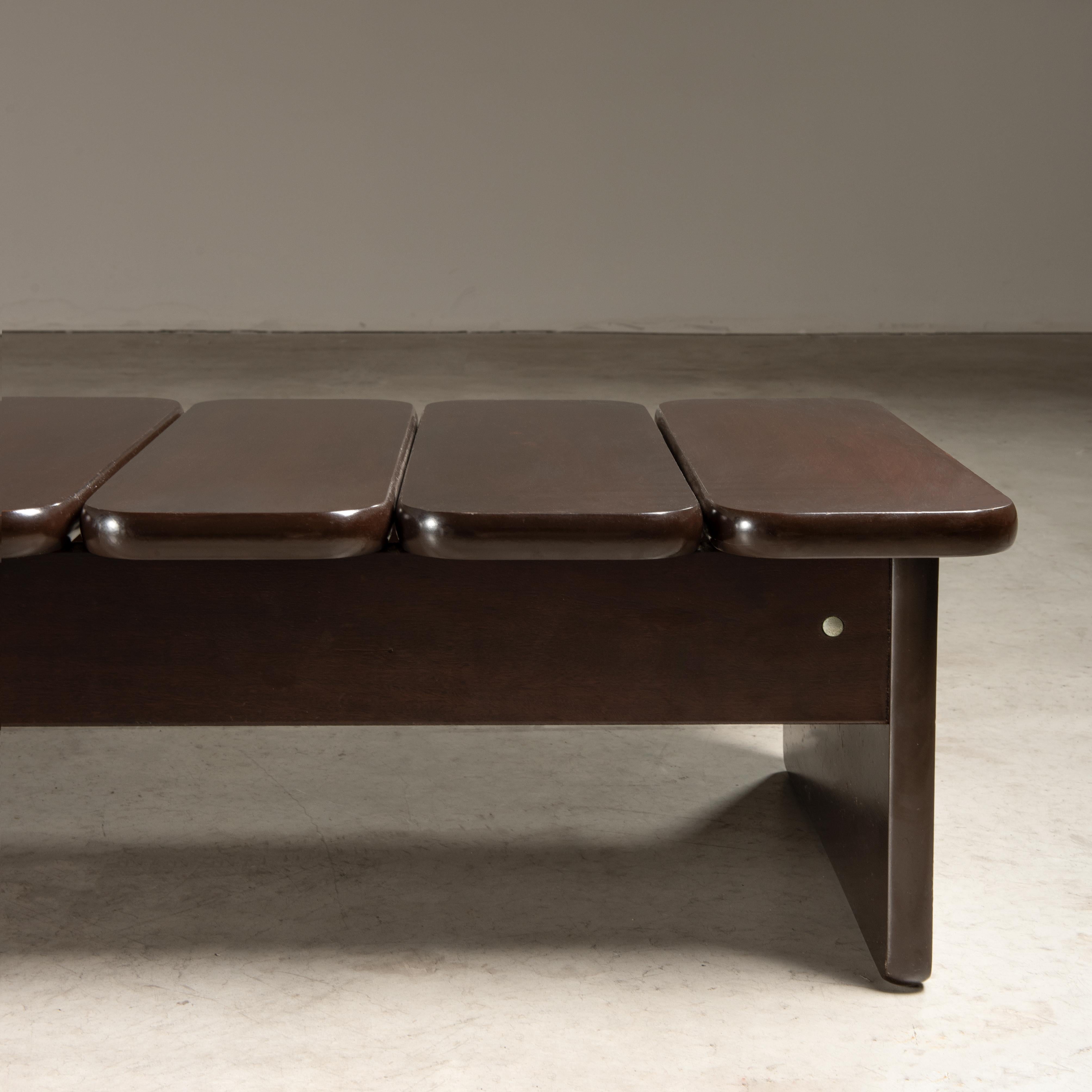 Mid-Century Modern Small Bench with Rounded Edges, Geraldo de Barros, Brazilian Mid-Century Design  For Sale