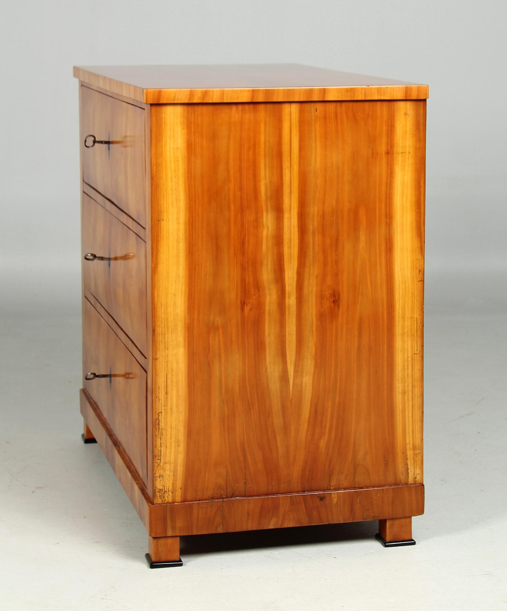 Small Biedermeier Chest of Drawers, Cherry, Southern Germany, circa 1825 5