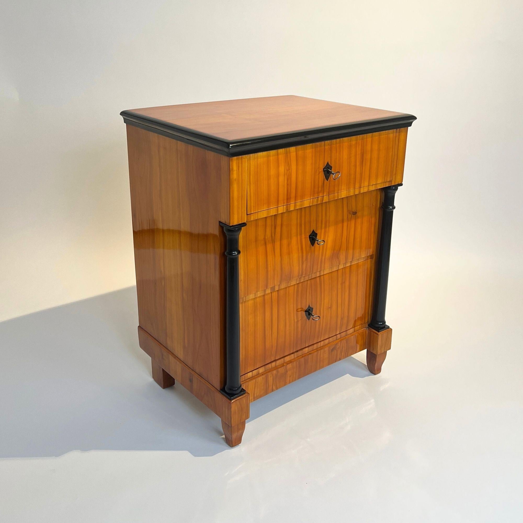 Polished Small Biedermeier Chest of Drawers, Cherry wood, South Germany circa 1830. For Sale