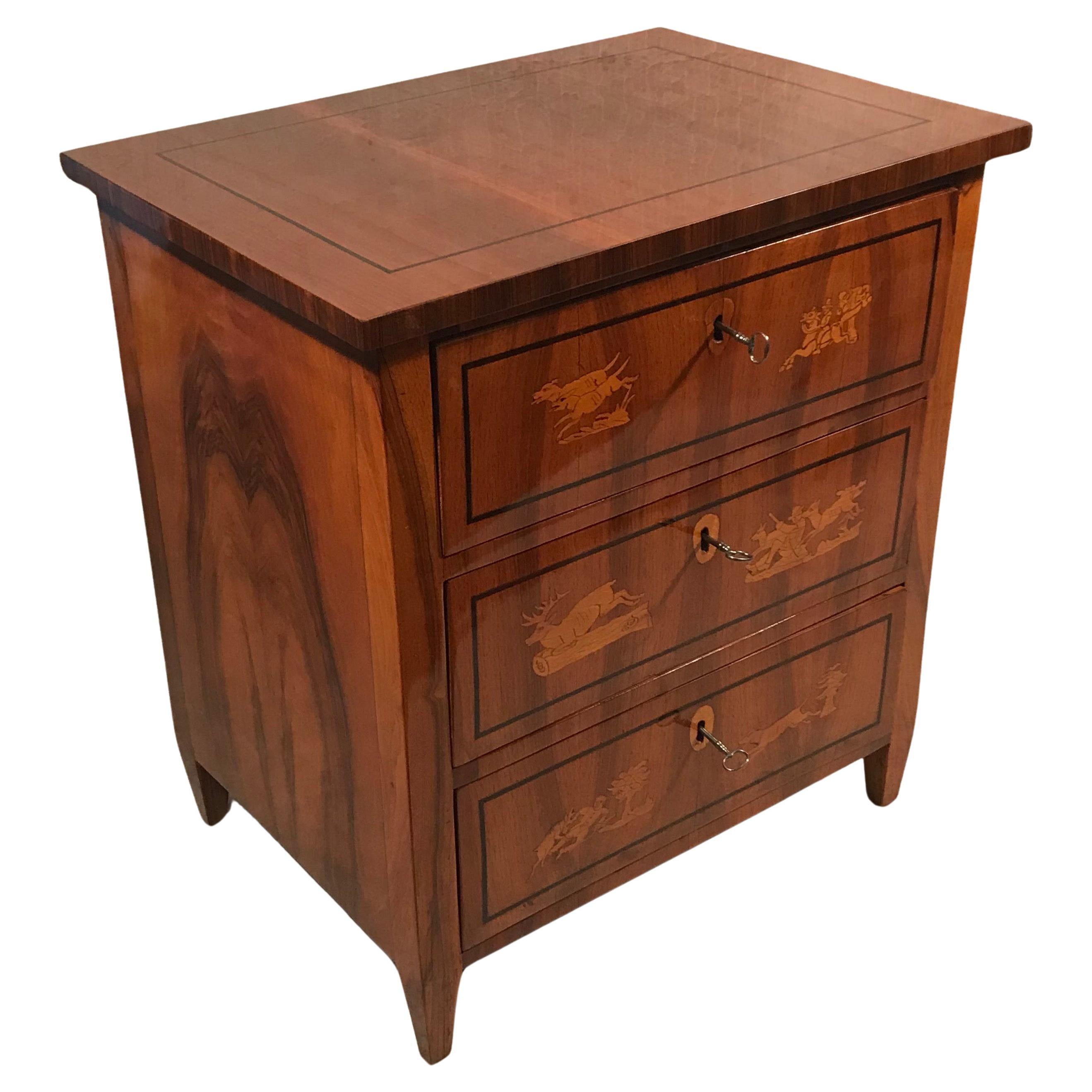 Marqueterie Petite commode Biedermeier, Allemagne 1810-20 en vente