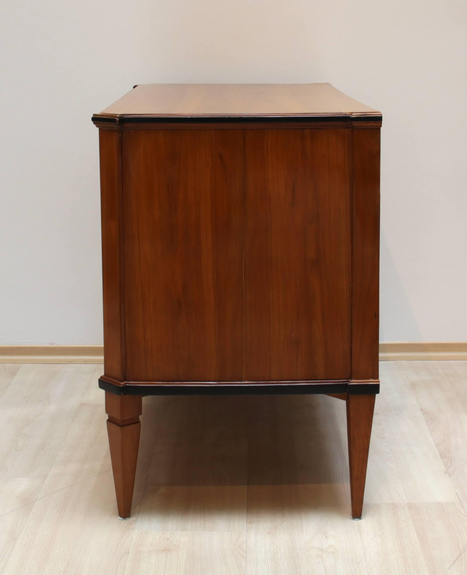 Small Biedermeier Commode, Cherry Veneer, South Germany, circa 1820 (Holz)