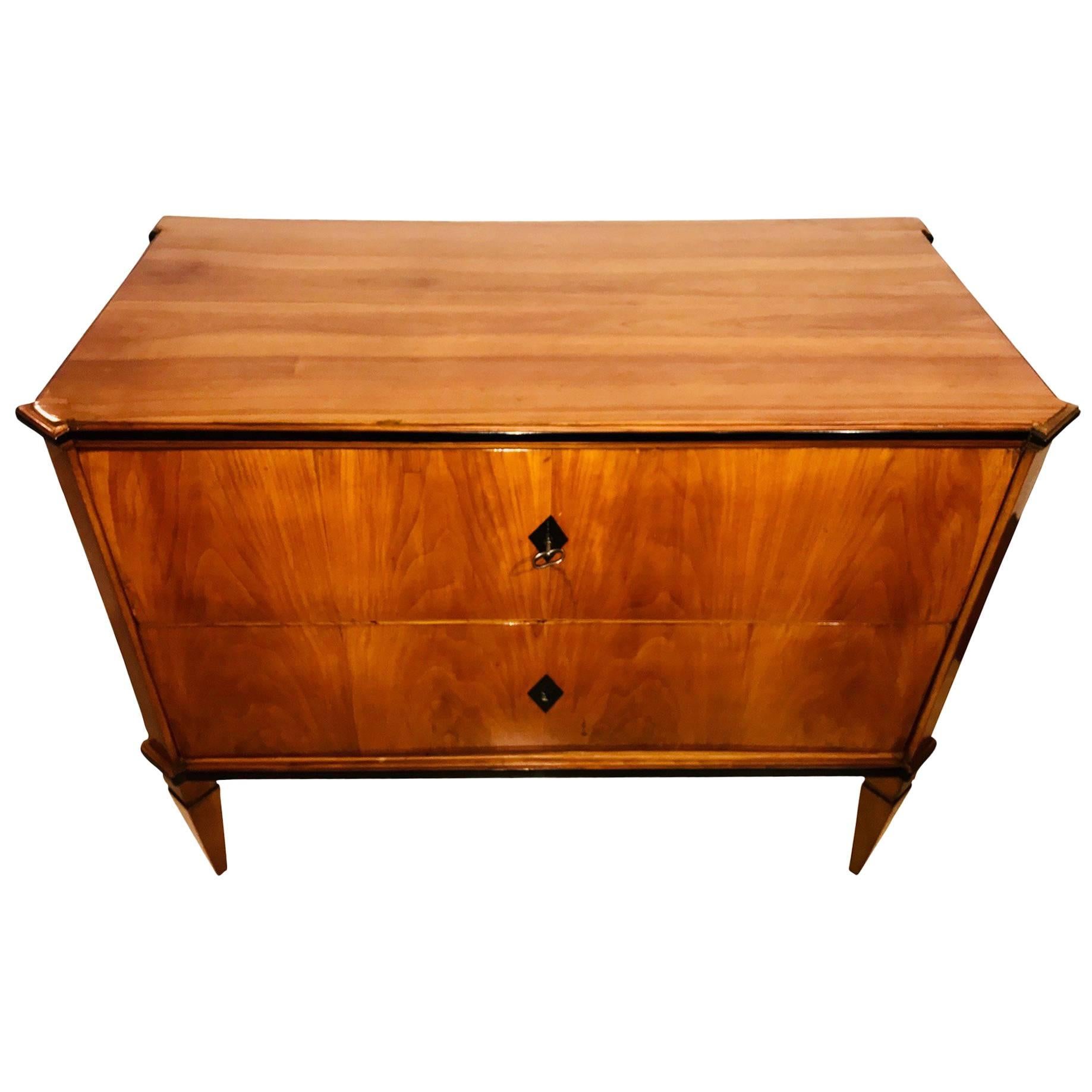 Small Biedermeier Commode, Cherry Veneer, South Germany, circa 1820 (Deutsch)