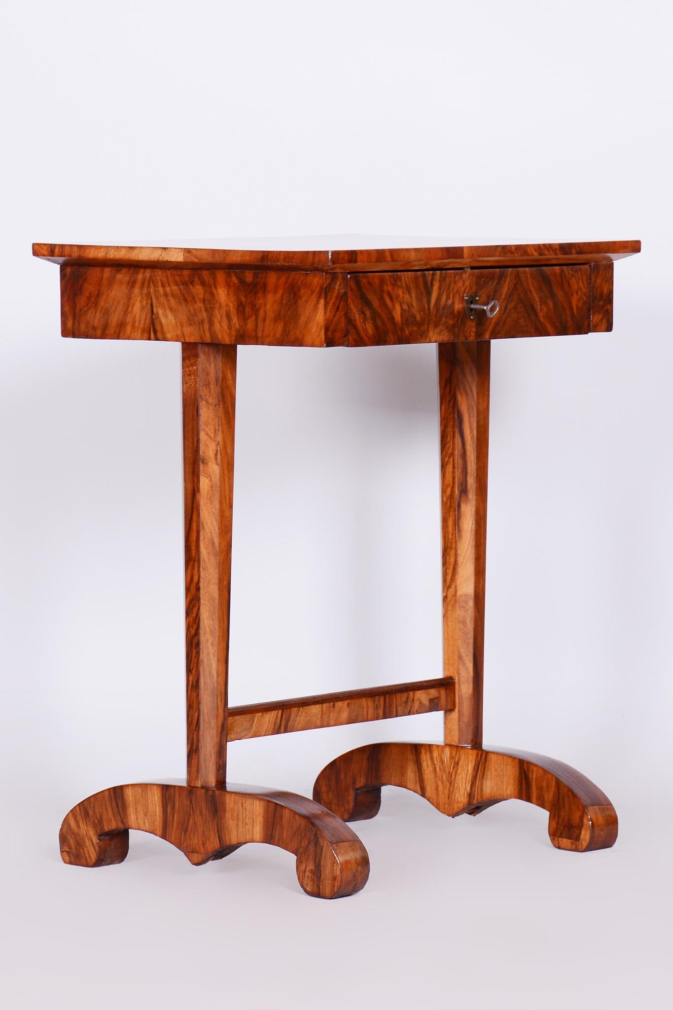 Austrian Small Biedermeier Side Table, Restored, Walnut, Austria, 1820s For Sale