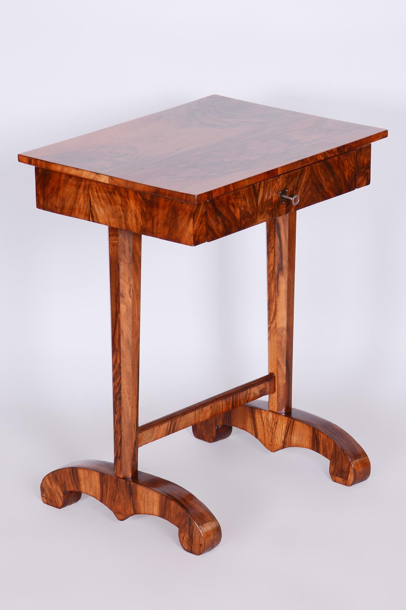 Wood Small Biedermeier Side Table, Restored, Walnut, Austria, 1820s For Sale