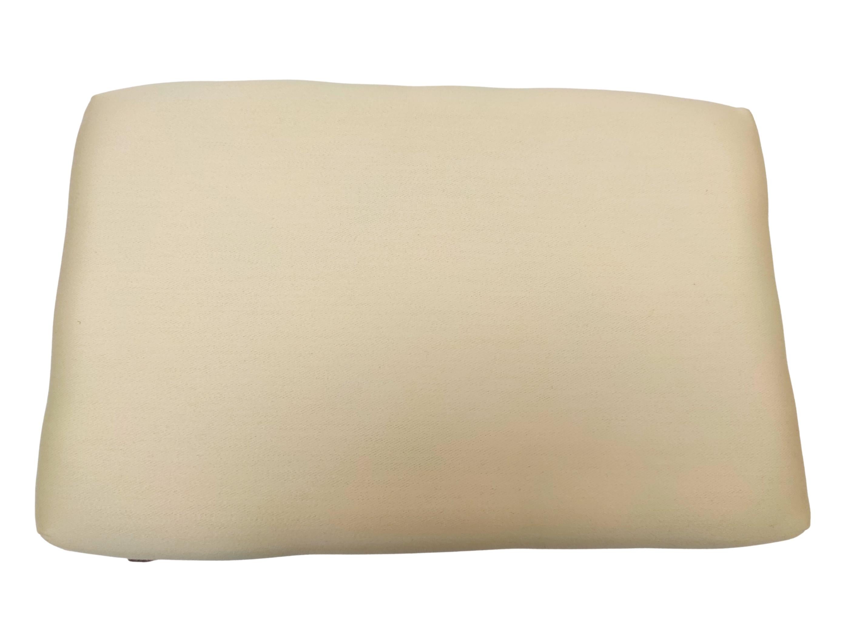 Pequeño Reposapiés Biedermeier de Nogal, Sur de Alemania circa 1825, Recién Tapizado en venta 1