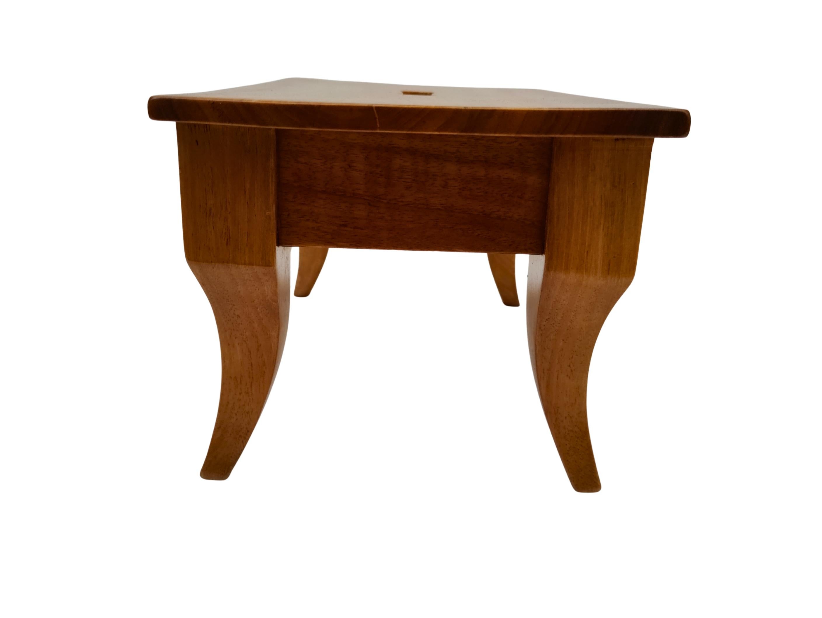 Small Biedermeier Walnut Footstool, South Germany circa 1830, Solid Walnut (Deutsch) im Angebot