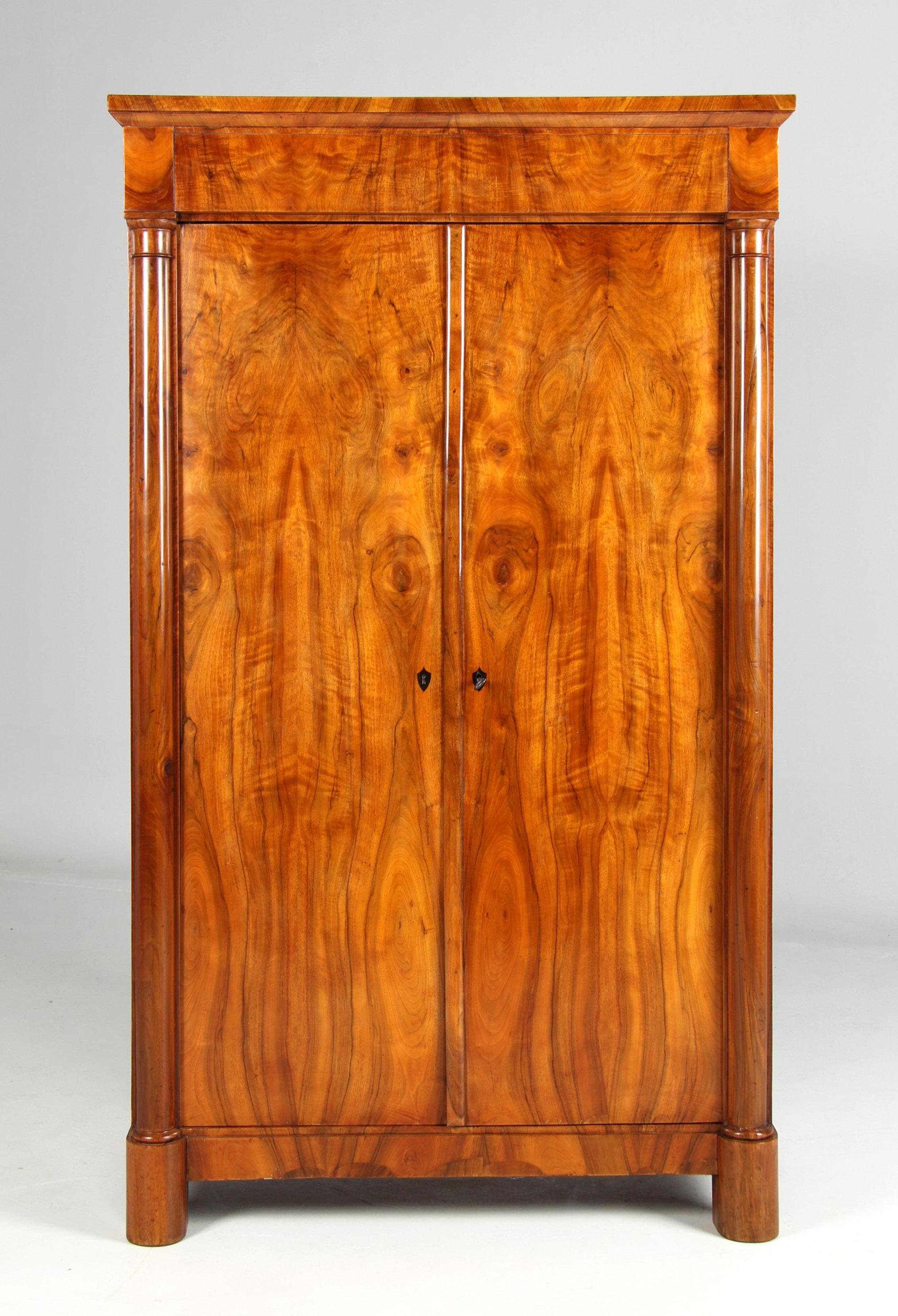 Small Biedermeier Wardrobe, Walnut, Southern Germany, circa 1830 For Sale 1