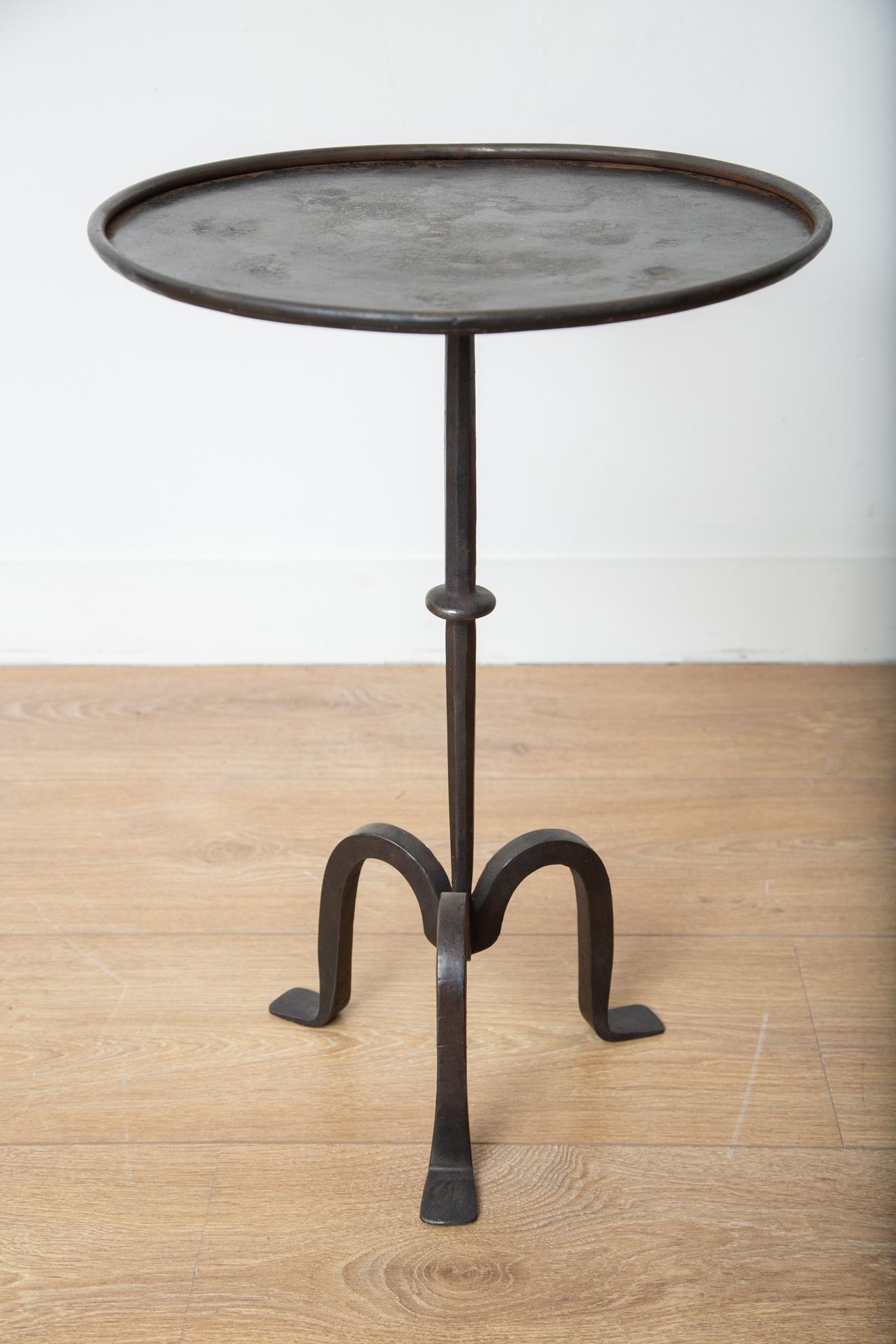 Mid-Century Modern Small Black Iron Side or Drink Table For Sale