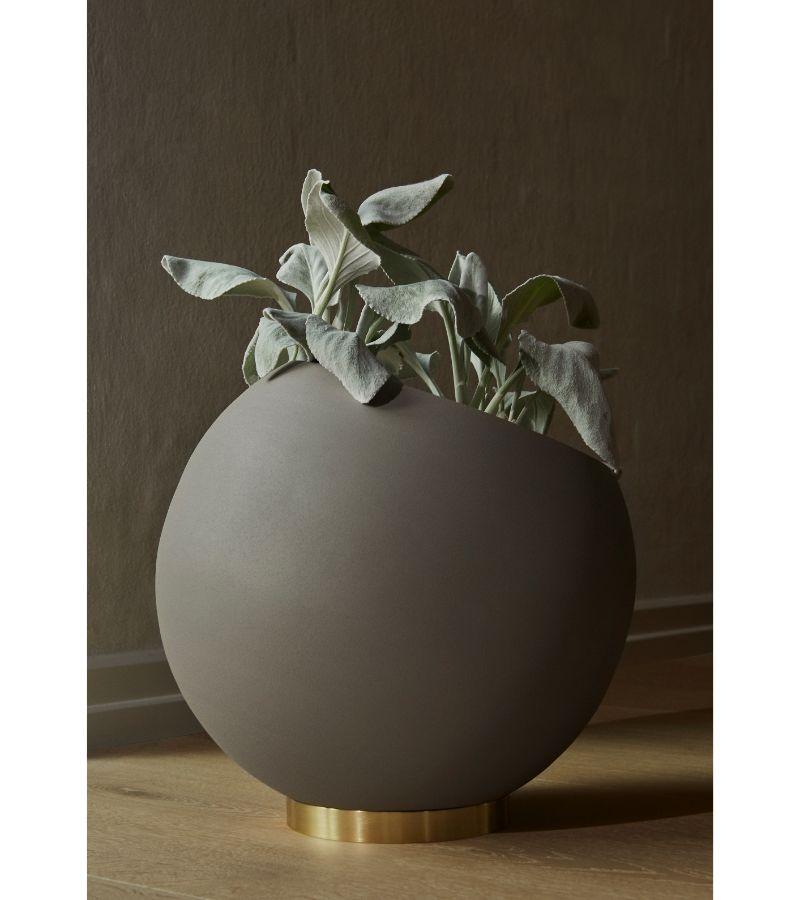 Contemporary Small Black Minimalist Flower Pot For Sale