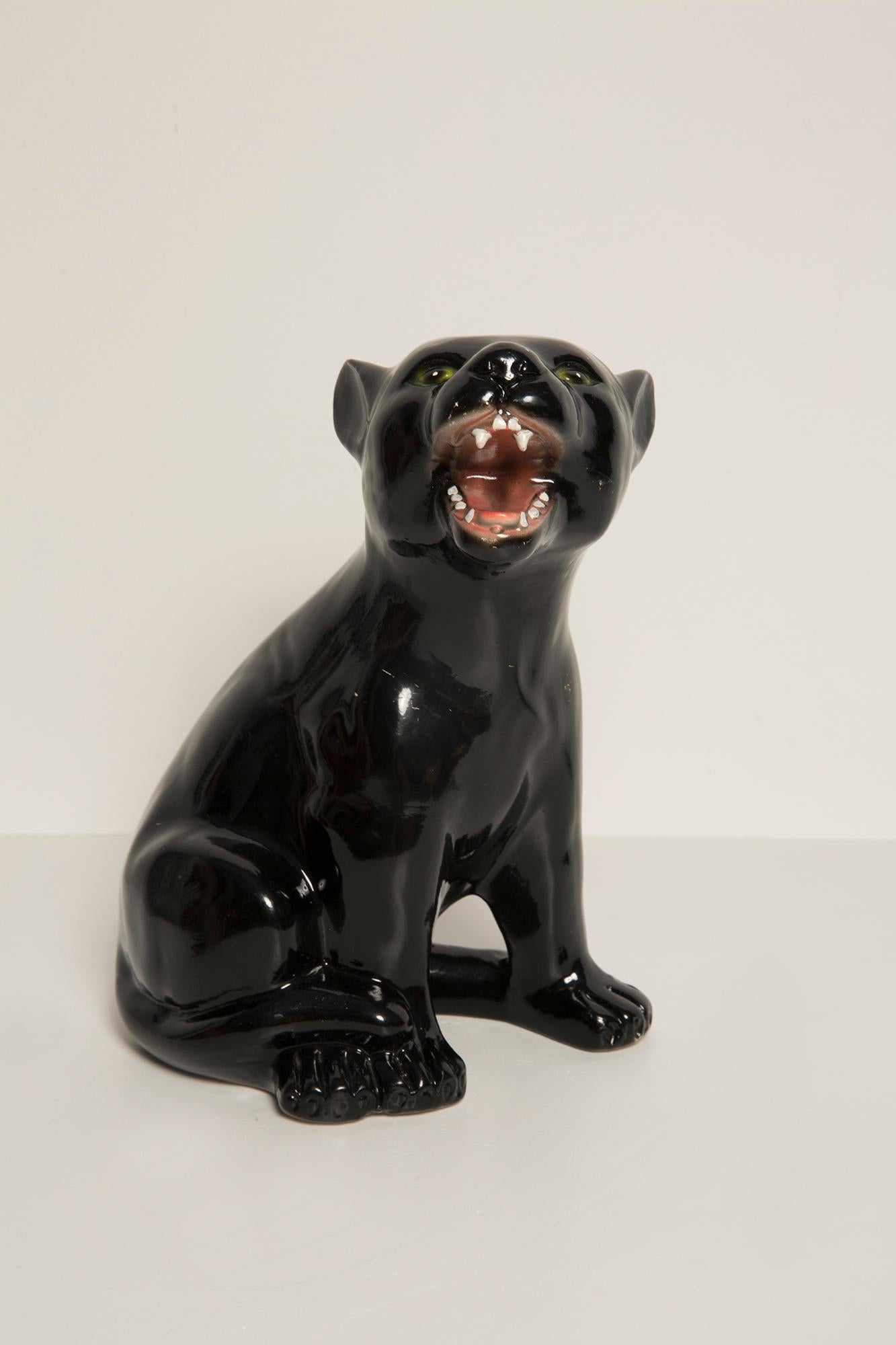 Céramique Petite sculpture de panthère noire en céramique, Italie, années 1960.  en vente