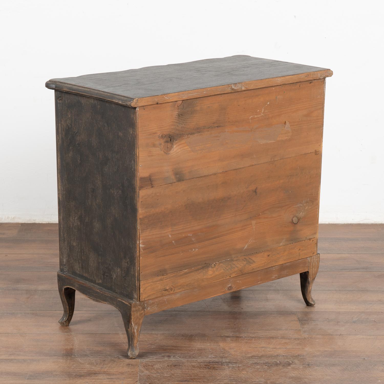 Small Black Rococo Chest of Drawers, Sweden circa 1780-1800 For Sale 7