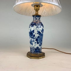 Delfter Porzellan-Tischlampe in Blau und Weiß