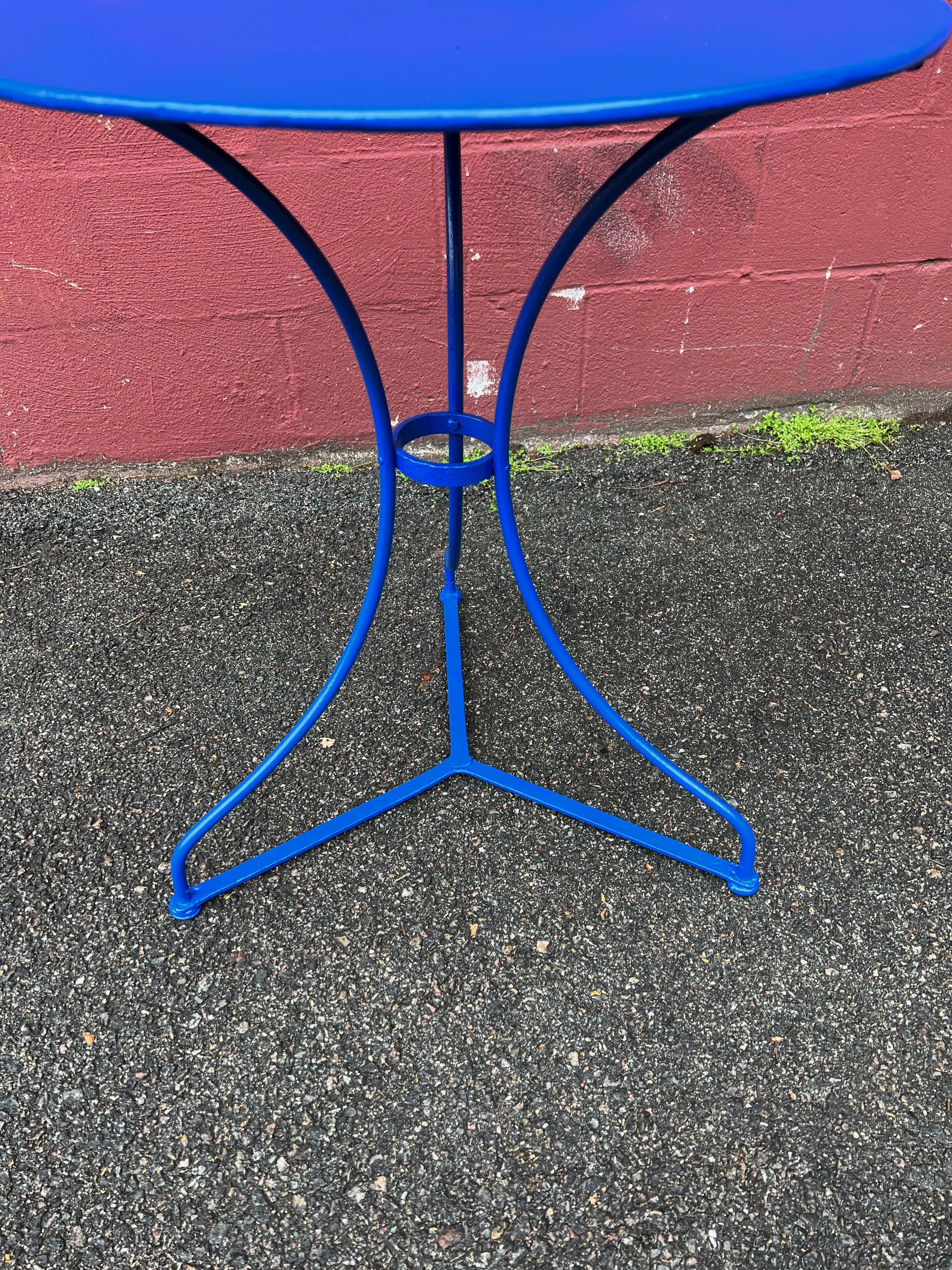 Small Blue French Iron Bistro Table For Sale 4