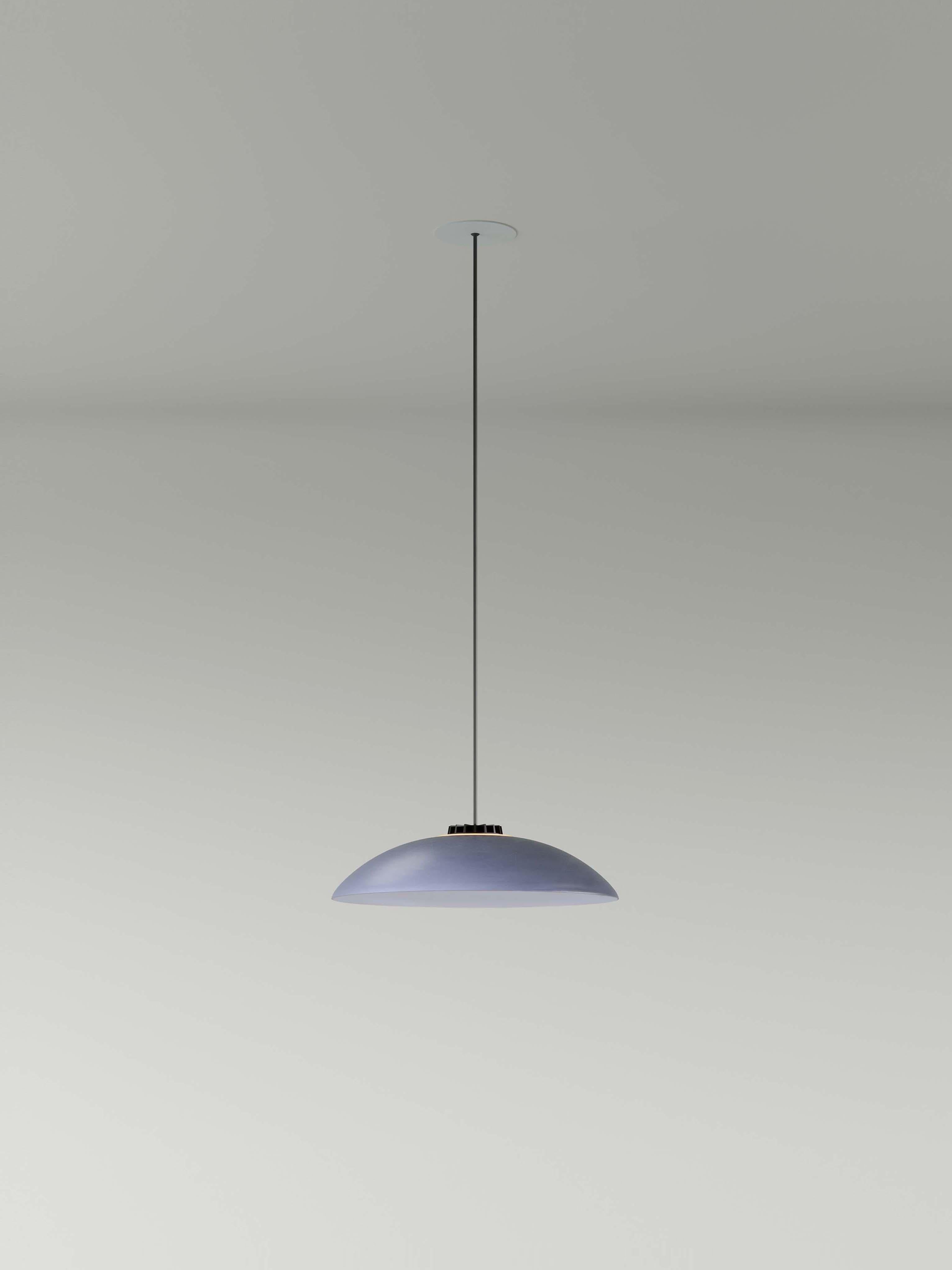 Small blue headhat plate pendant lamp by Santa & Cole
Dimensions: D 35 x H 9 cm
Materials: Metal.
Cable lenght: 3mts.
Available in other colors and sizes. Available in 2 cable lengths: 3mts, 8mts.
Availalble in 2 canopy colors: black or