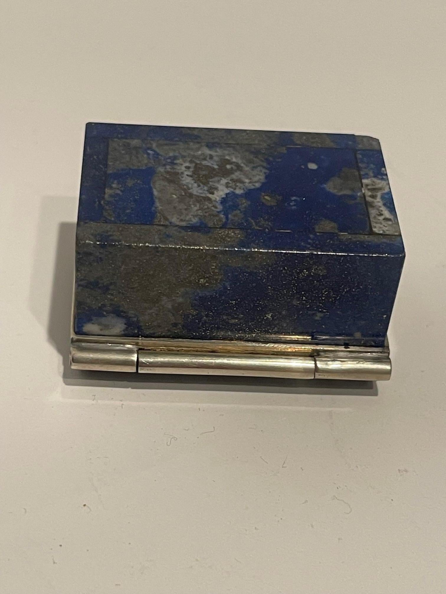 Small Blue Lapis Lazuli Pill or Trinket Box For Sale 1