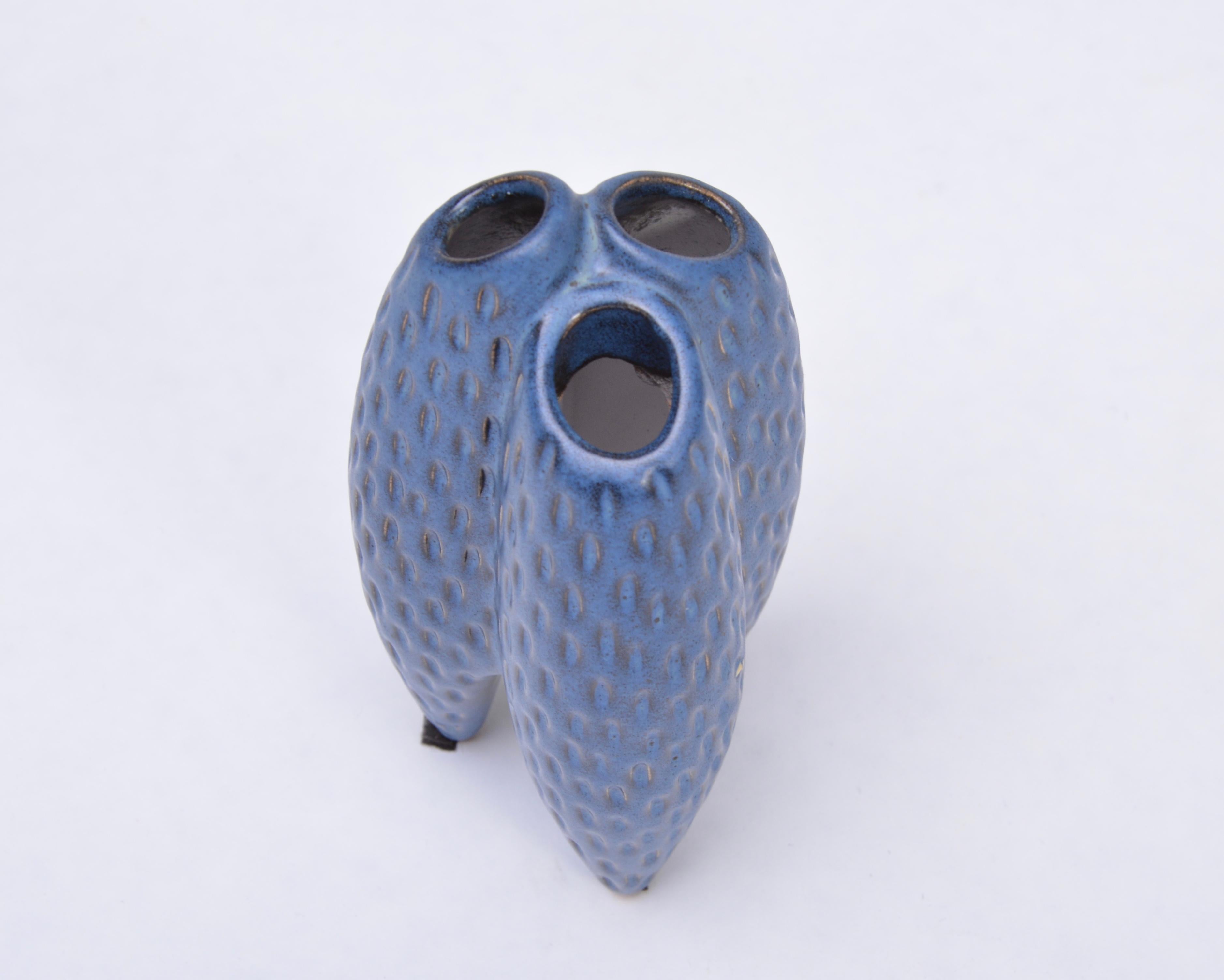 Mid-Century Modern Small Blue Midcentury Three Stemed Vase For Sale