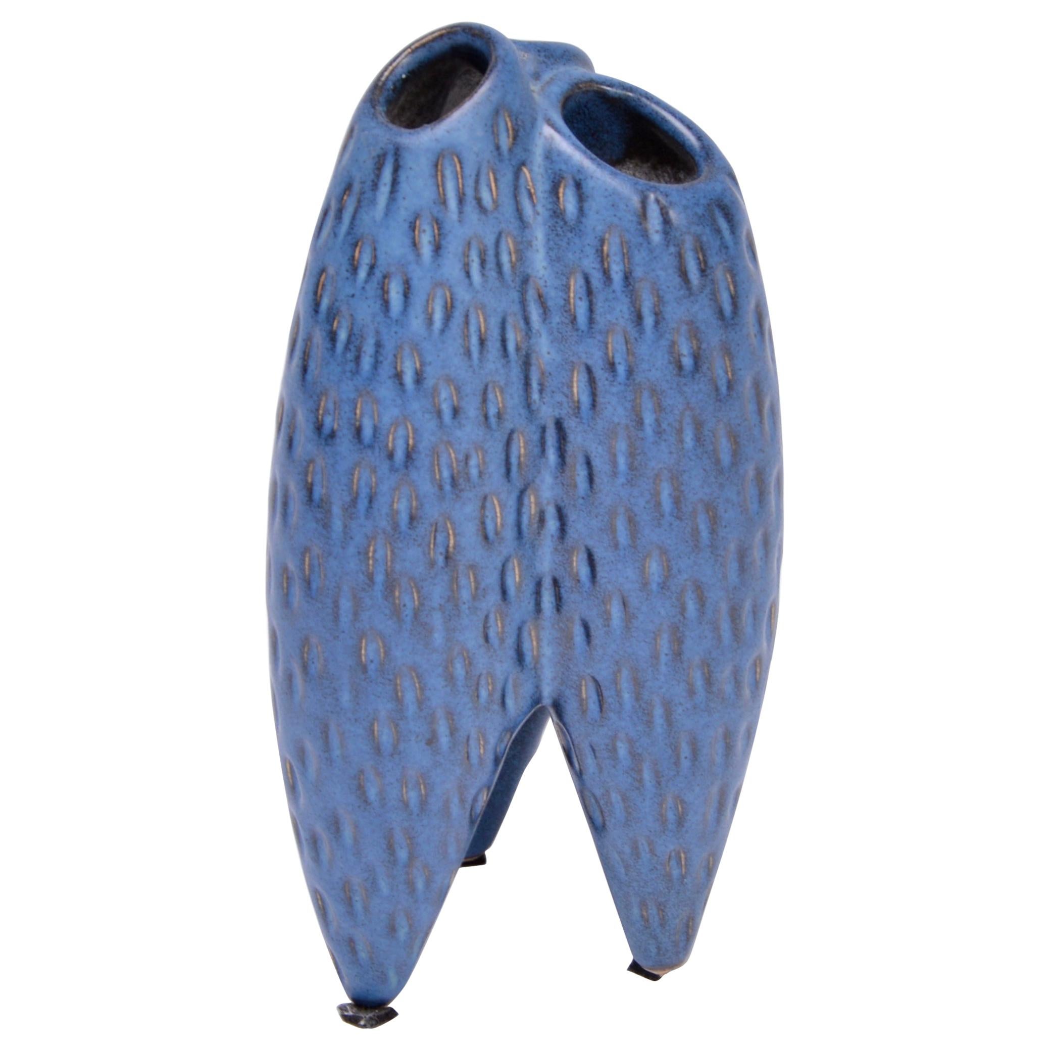 Petit vase bleu à trois tiges du milieu du siècle dernier en vente