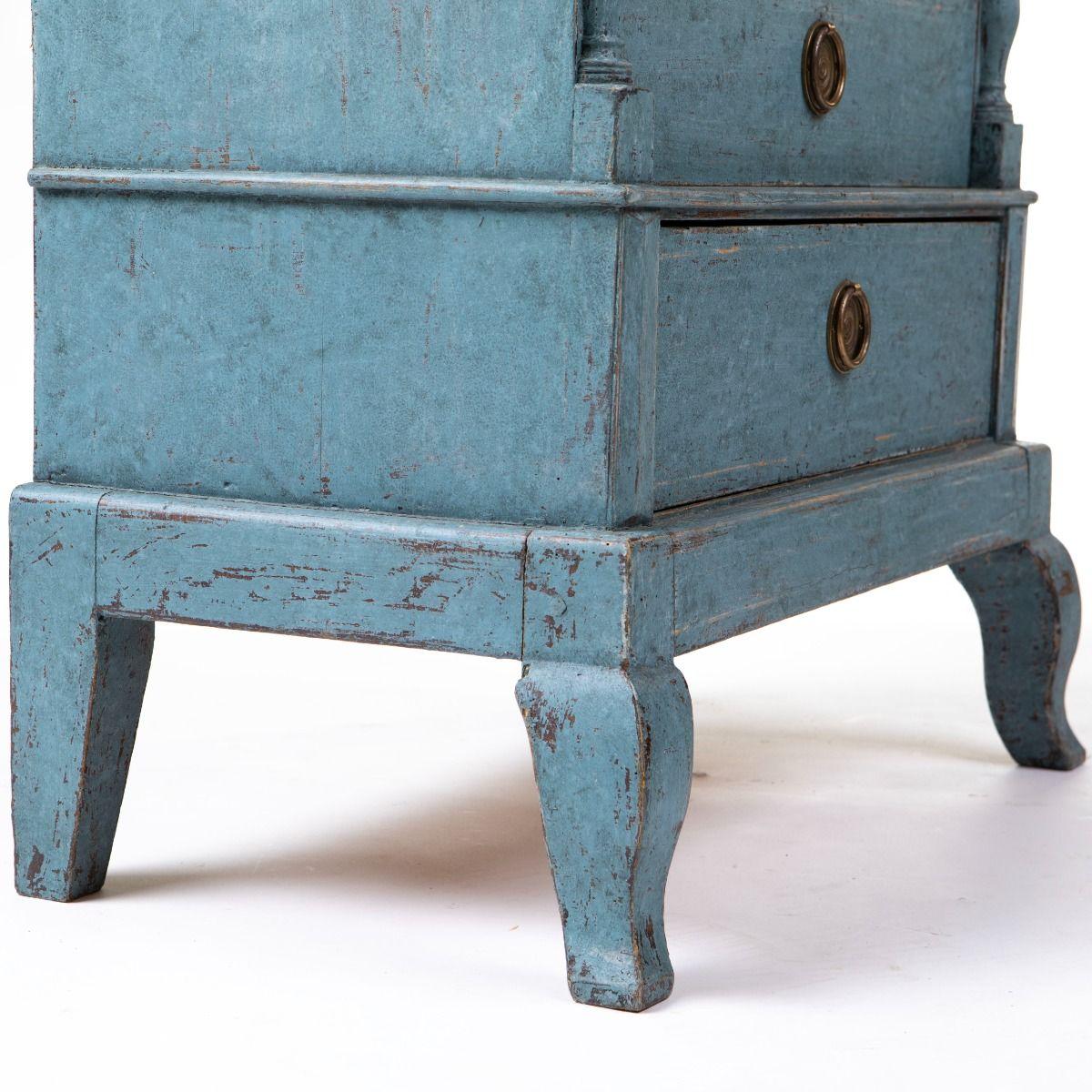 Small Blue Painted Pine Chest of Drawers in Baroque Style, Sweden For Sale 6