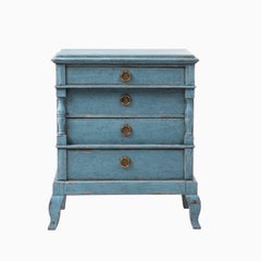 Wood Commodes and Chests of Drawers