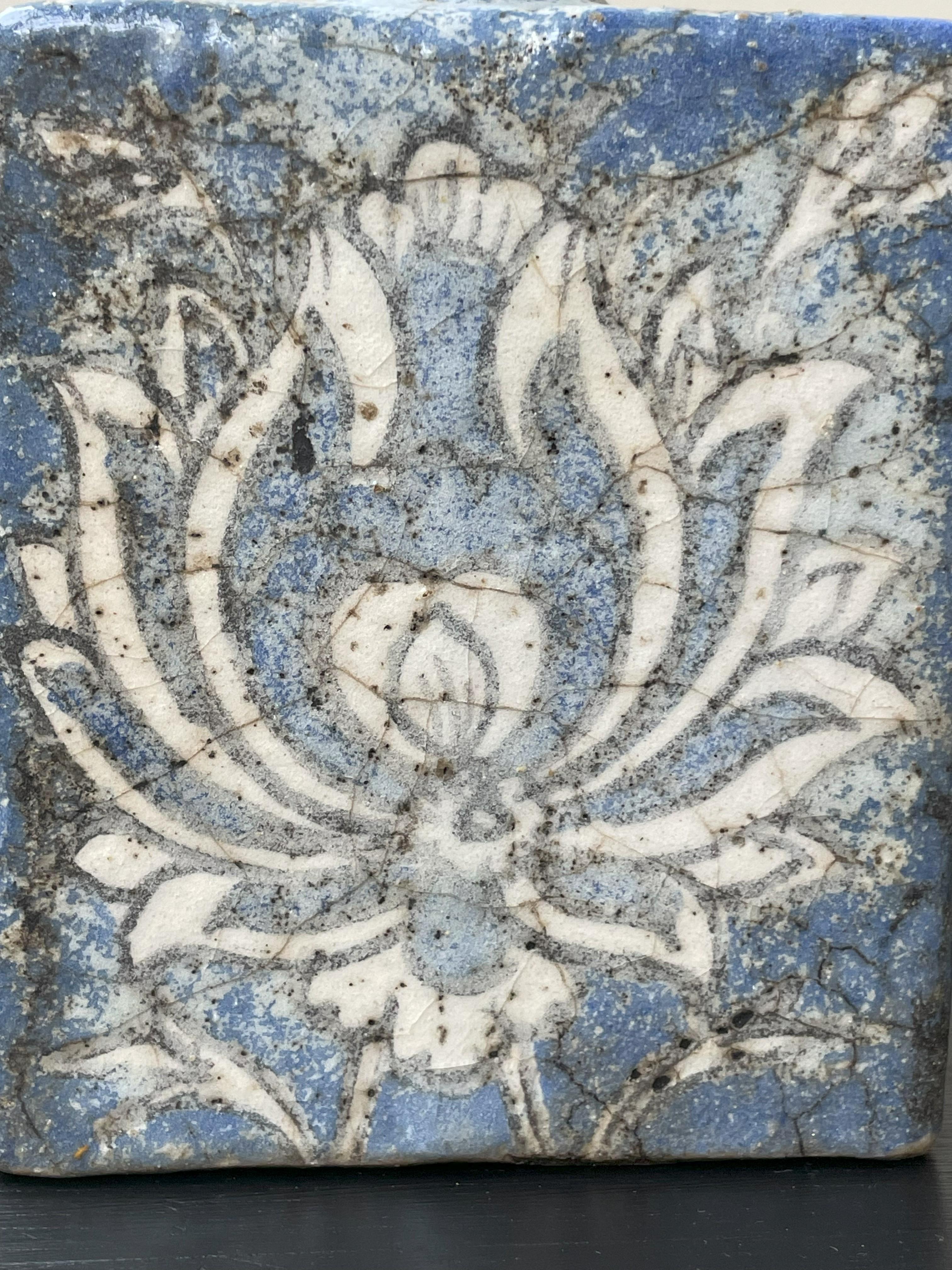 Piccolo vaso Qajar blu in vendita 2
