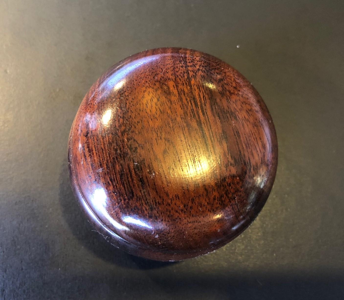 Finely crafted small bonewood hand-carved box with lid by Richard Thoday, circa 1970s.