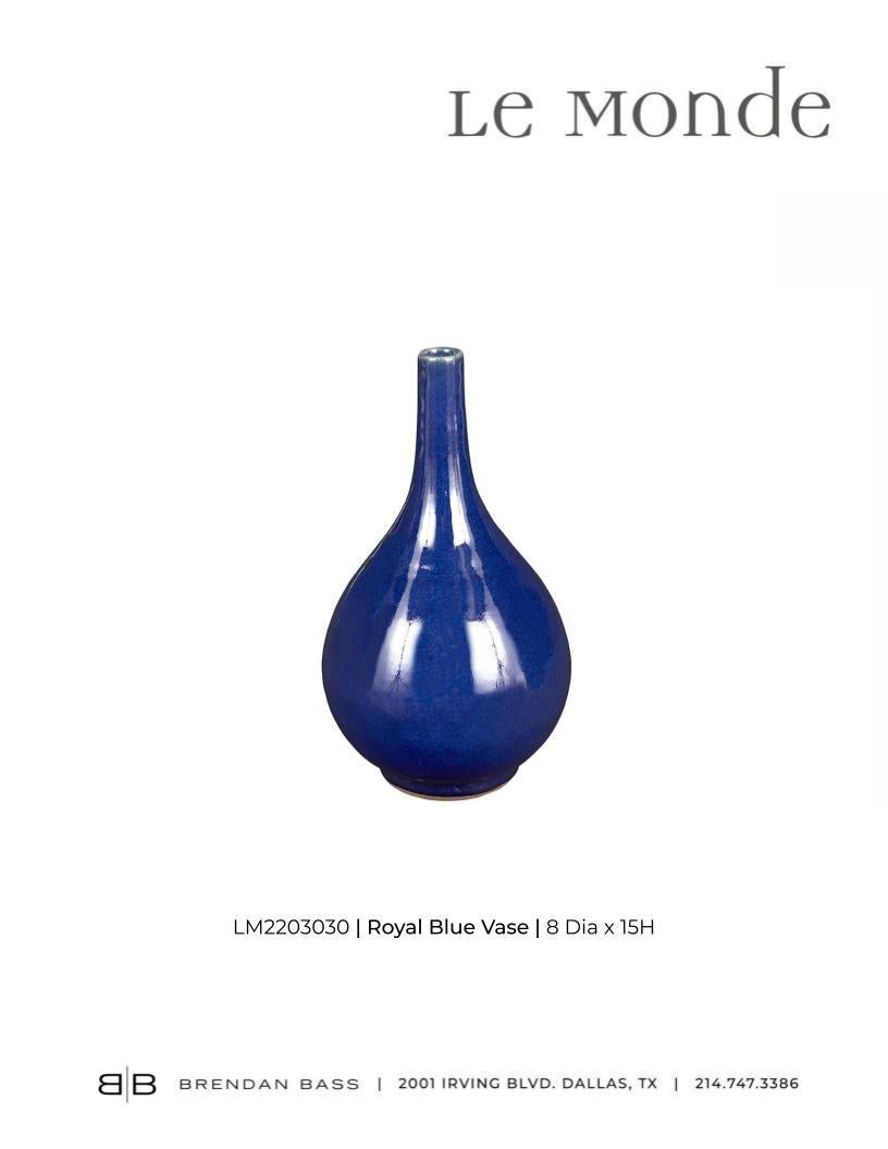 Small Bottle Neck Royal Blue Vase In Good Condition For Sale In Dallas, TX