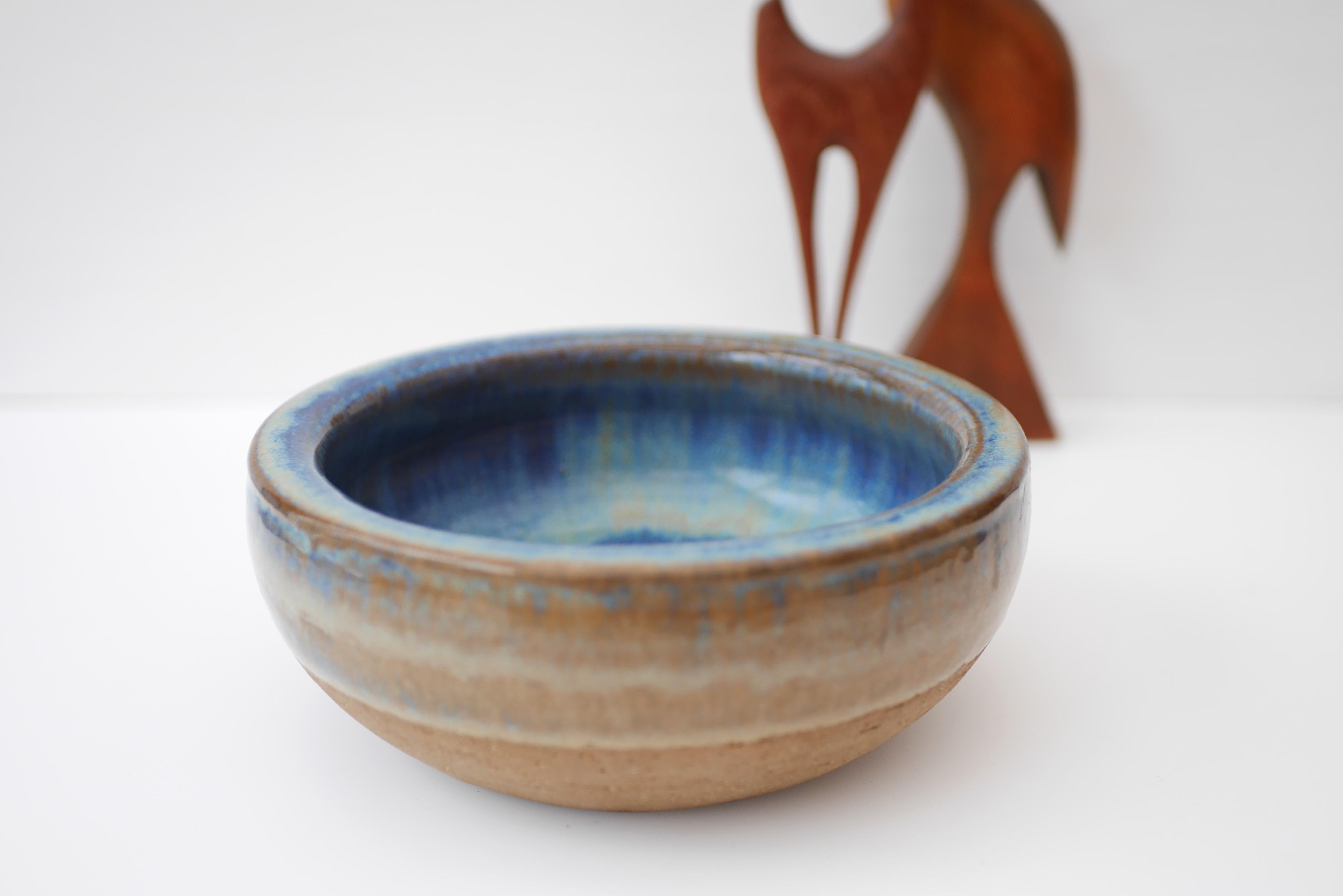 Hand-Crafted Small Bowl by Michael Andersen for Bornholm, Denmark For Sale
