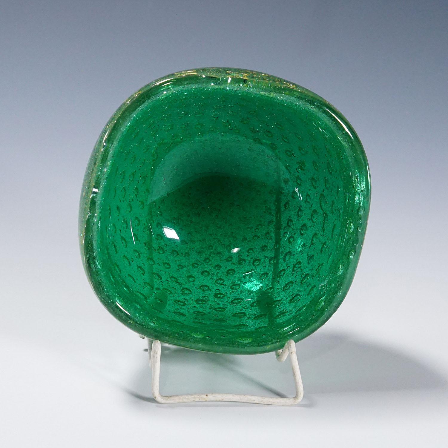 Small Bowl in Green Sommerso Glass, Carlo Scarpa for Venini Murano 1930s In Good Condition For Sale In Berghuelen, DE