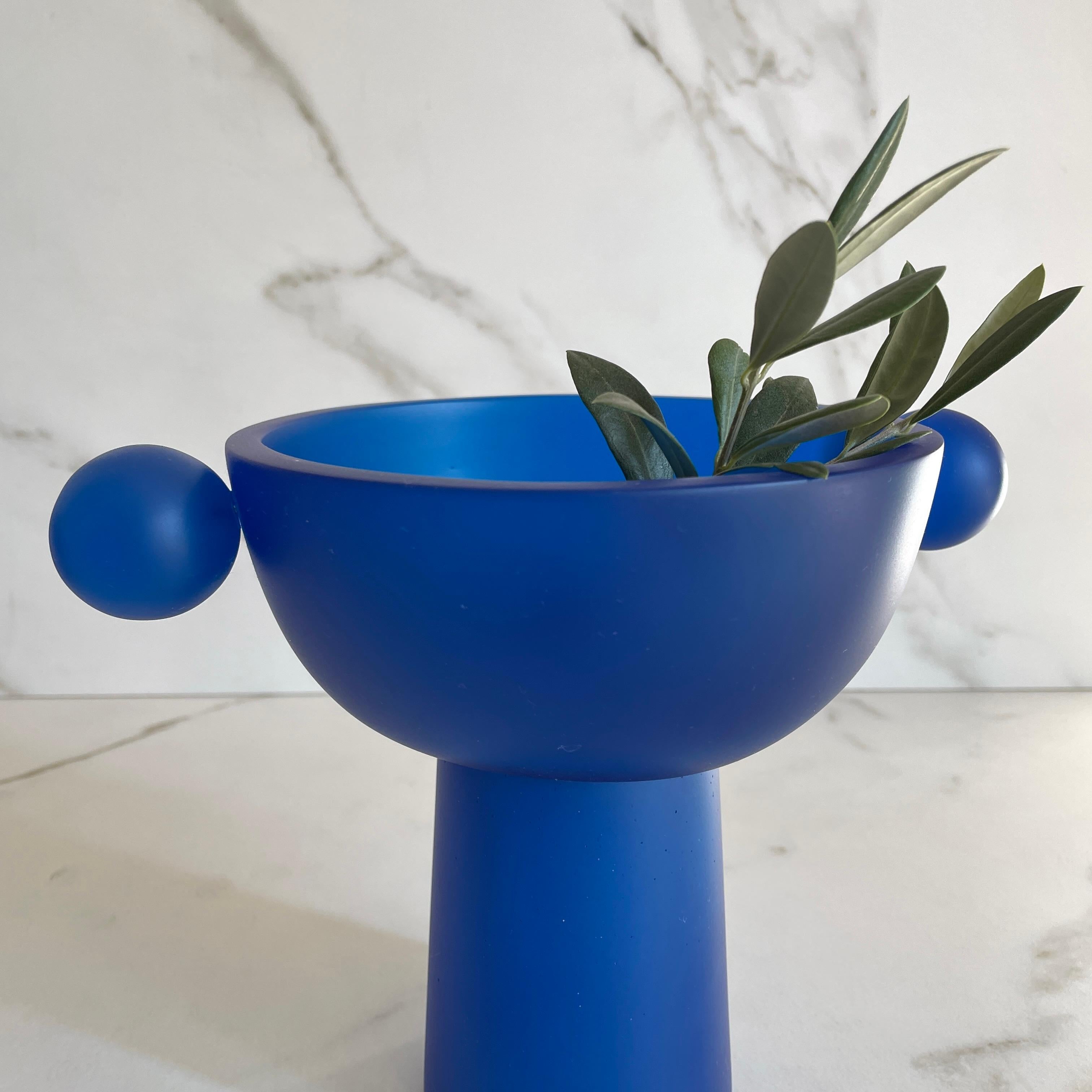Mexican Small Bowl Pedestal in Blue Resin by Paola Valle For Sale