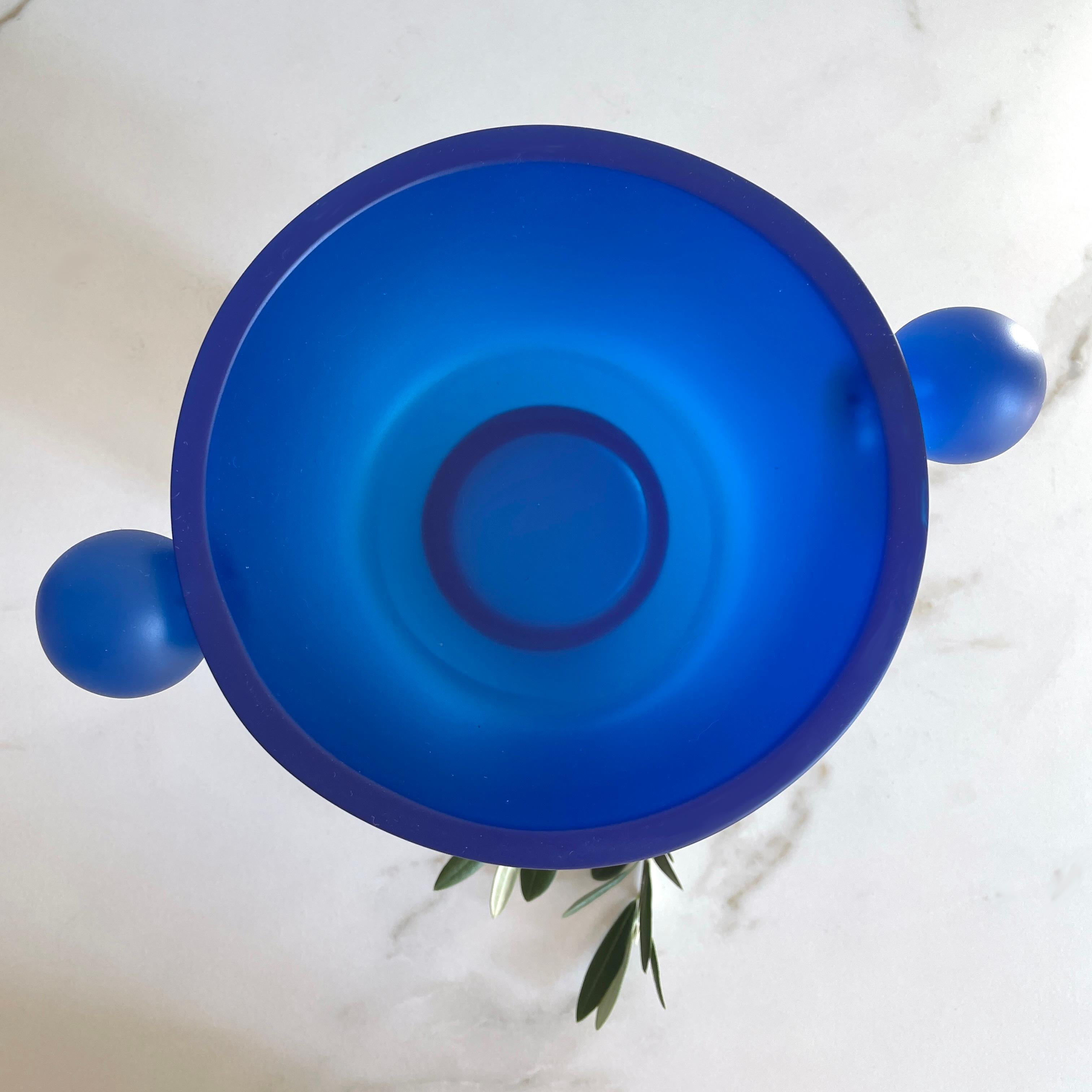 Cast Small Bowl Pedestal in Blue Resin by Paola Valle For Sale
