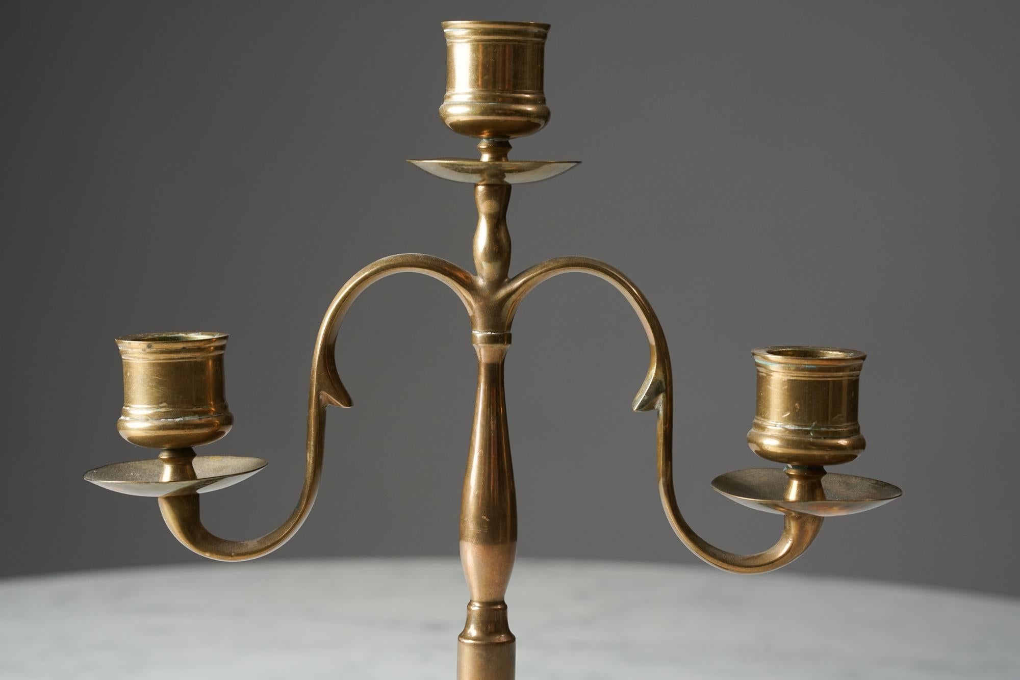 Small Brass Candelabra by Paavo Tynell for Taito Oy, 1920s In Good Condition For Sale In Helsinki, FI