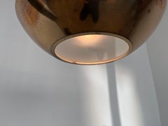 Ciondolo a forma di UFO in ottone - anni '40 / Cecoslovacchia