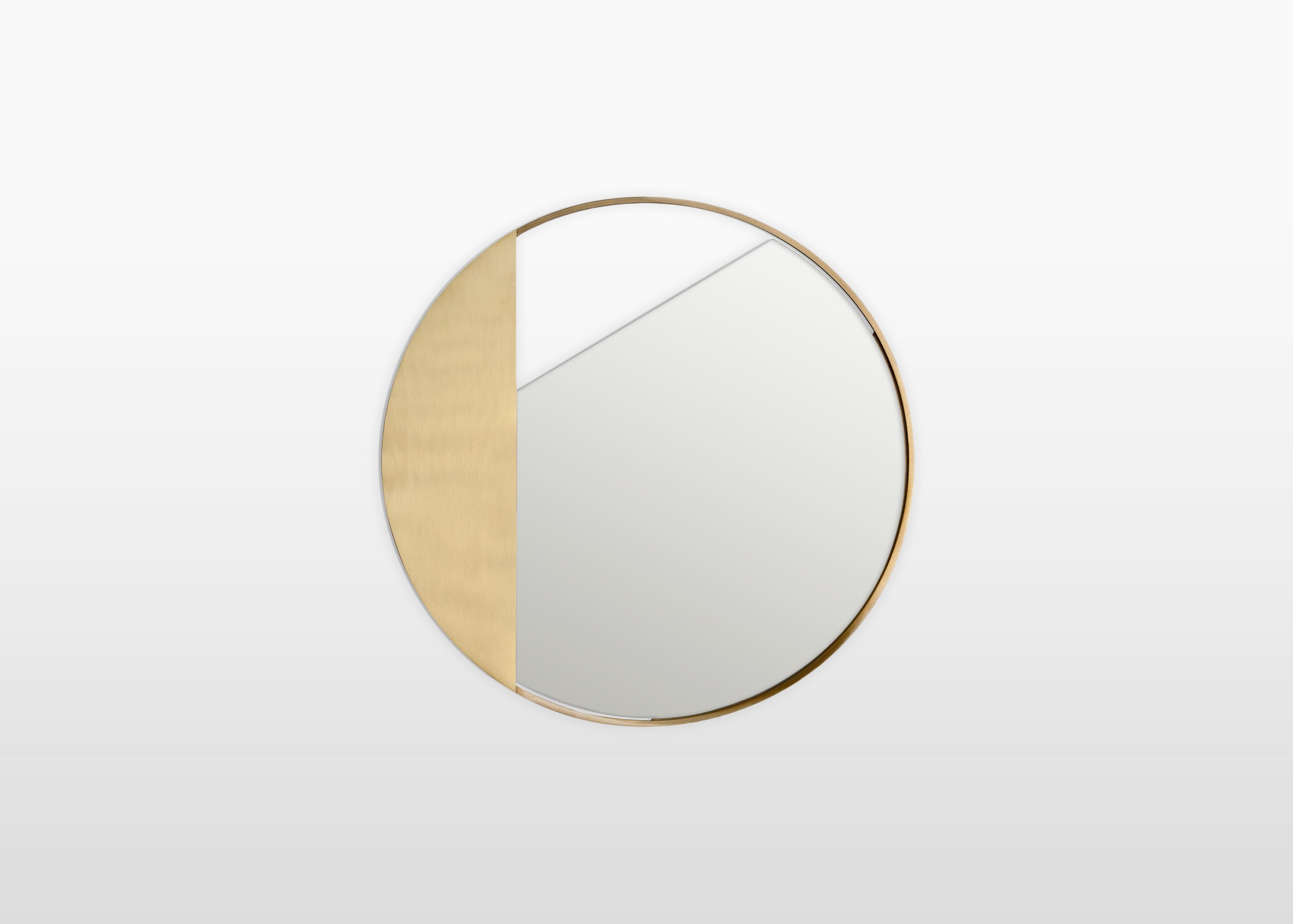 Edition mirror by Edizione Limitata
Limited edition of 1000 pieces. Signed and numbered.
Designers: Simone Fanciullacci
Dimensions: D 4 x Ø 55 cm.
Materials: Brushed brass and mirror

Edizione Limitata, that is to say “Limited Edition”, is a brand