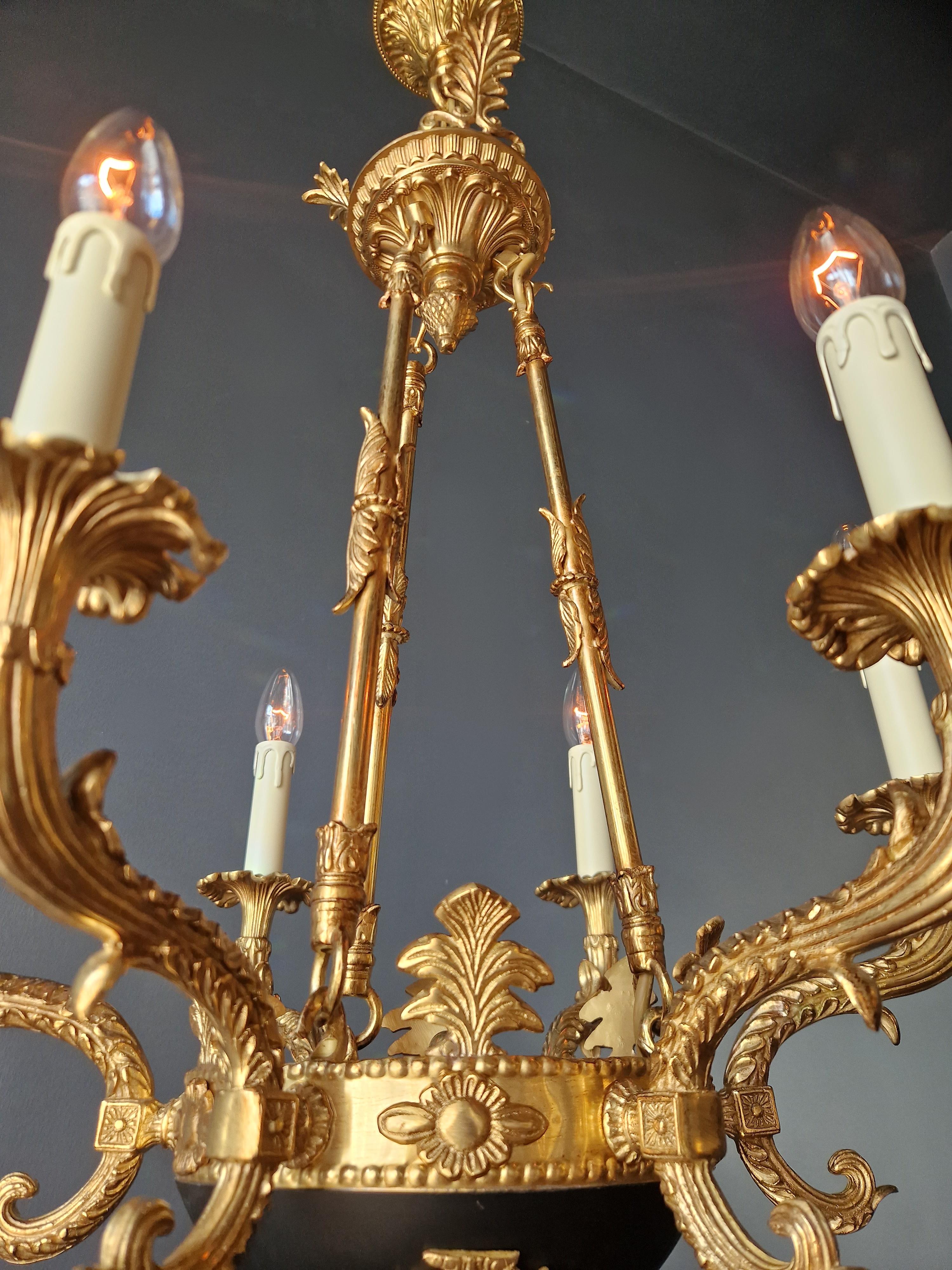 XXIe siècle et contemporain Petit lustre Empire en laiton lustré or ancien nouveau design en vente