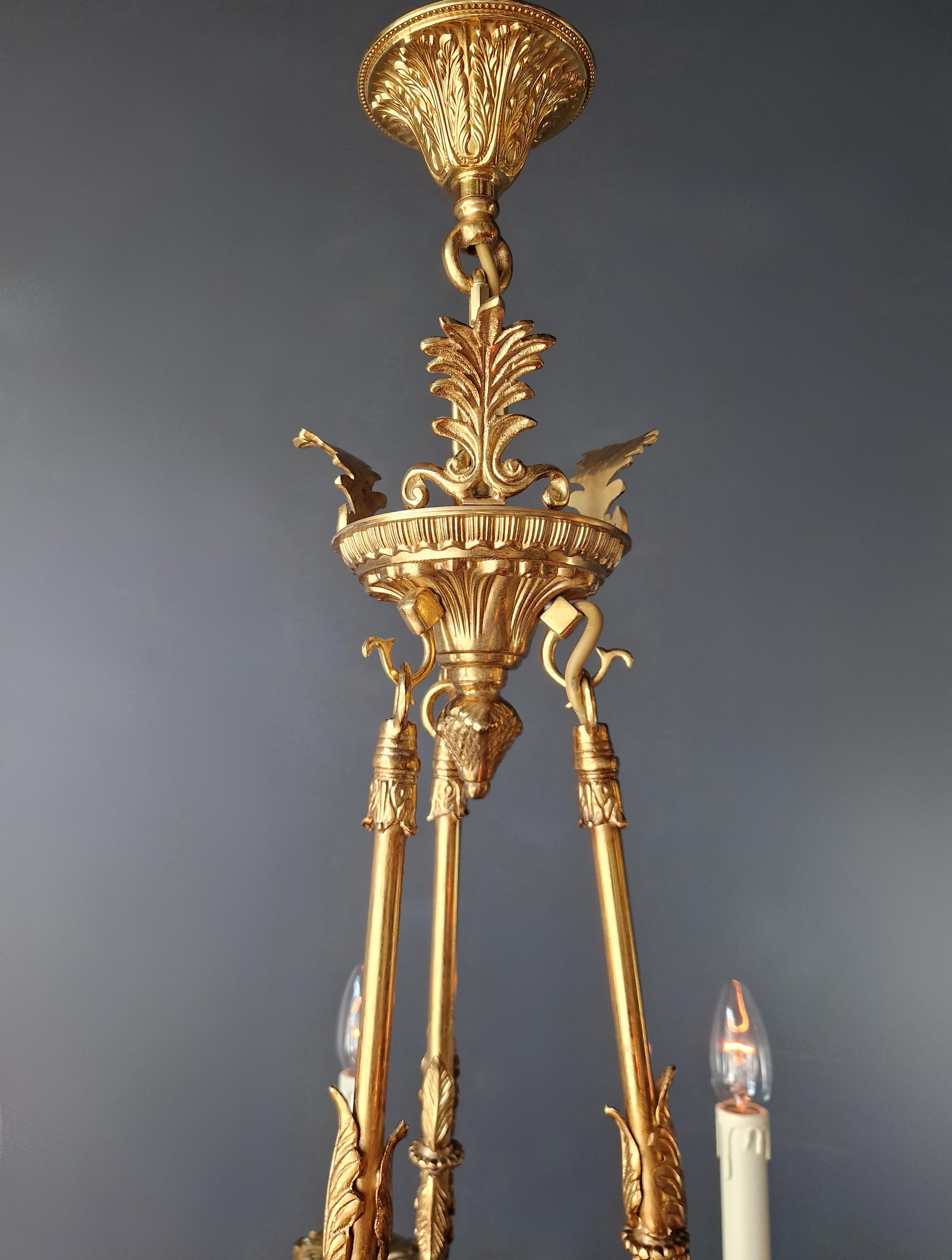 Petit lustre Empire en laiton lustré or ancien nouveau design en vente 1