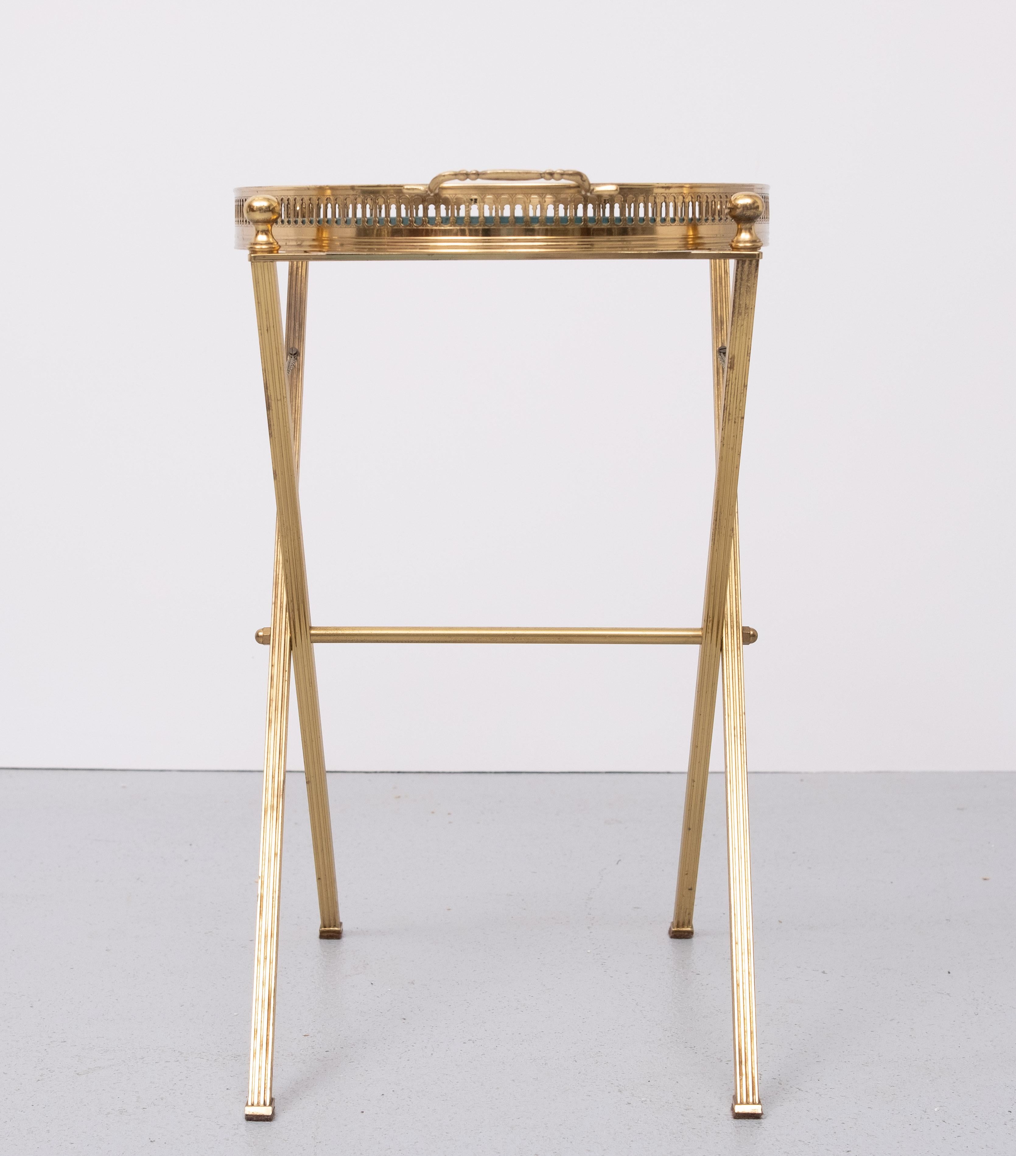 petit  Table de service pliante en laiton 1970 France en vente 1