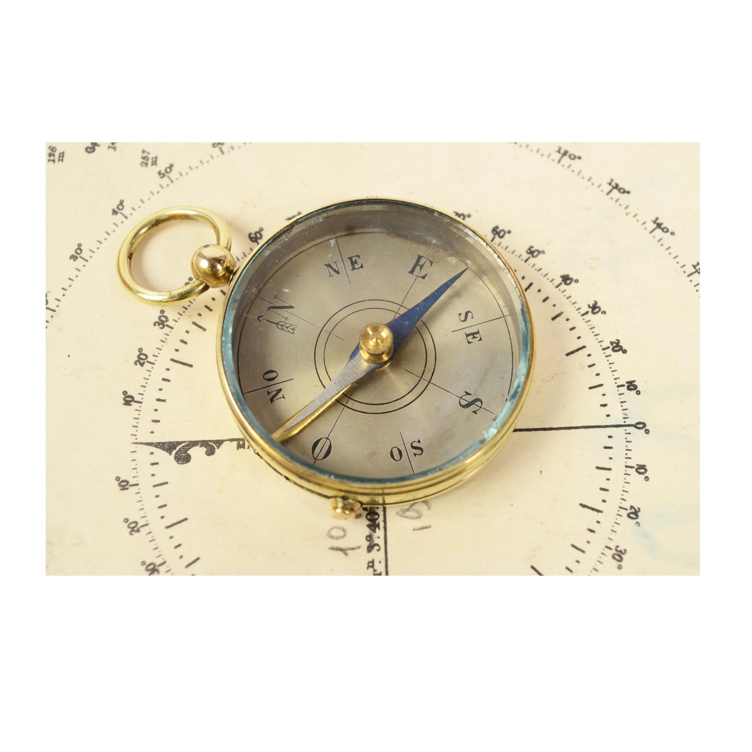 Small Brass Pocket Compass Made in Italy in the 1930s In Good Condition In Milan, IT