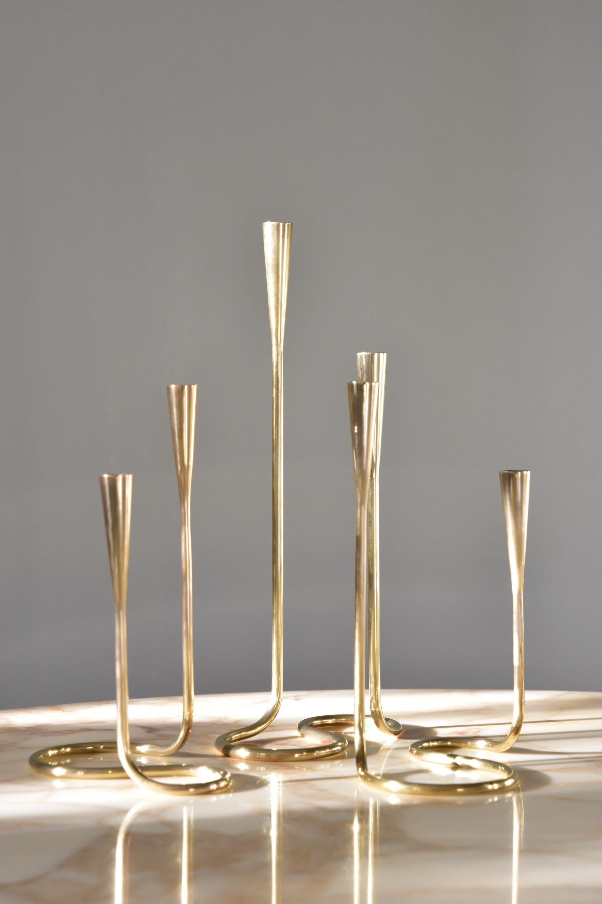 Small Brass Serpentine Candleholder Candlesticks by Illums Bolighus Denmark In Good Condition In Krefeld, DE