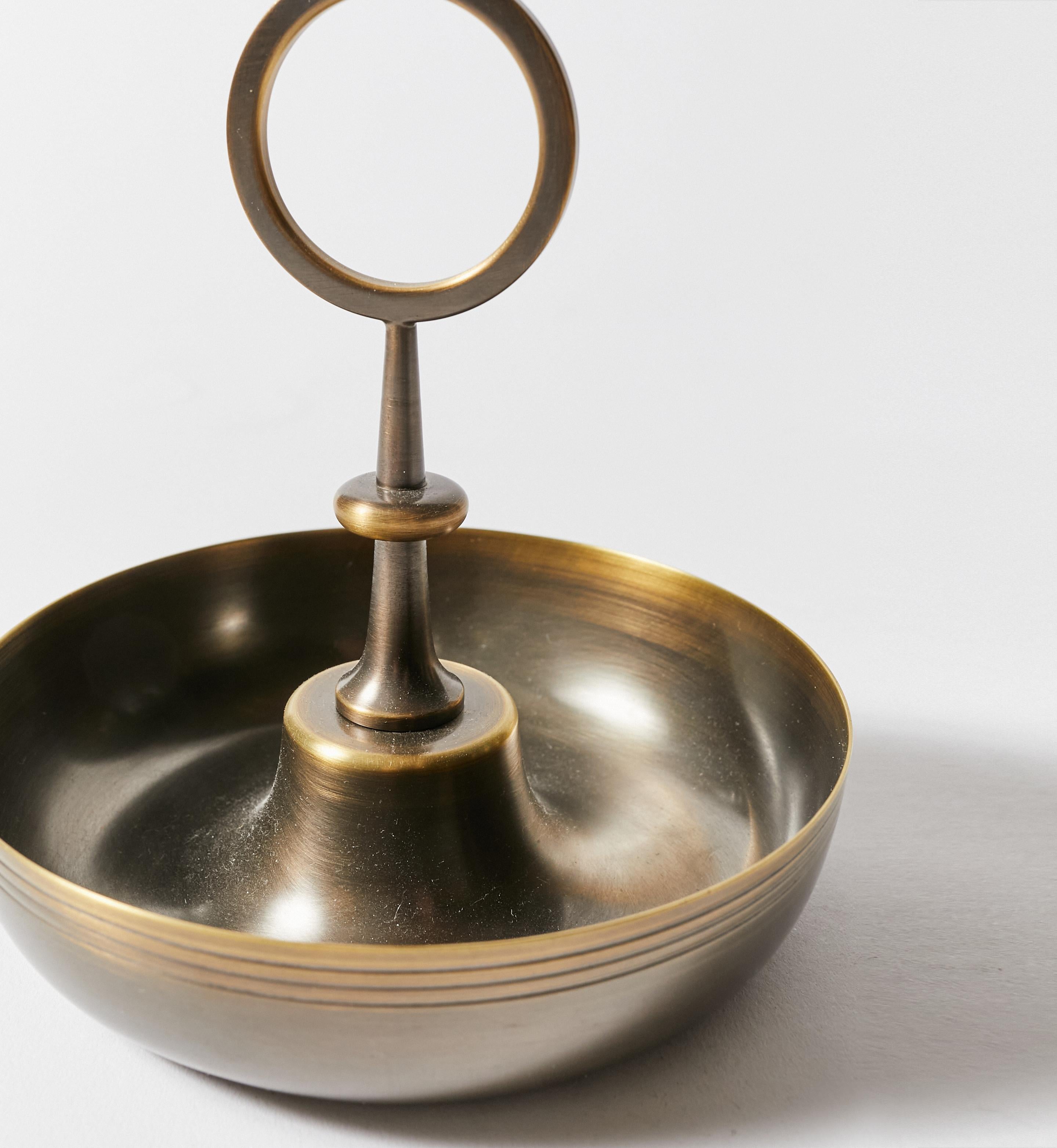 American Small Brass Serving Bowl by Tommi Parzinger for Dorlyn-Silversmiths For Sale