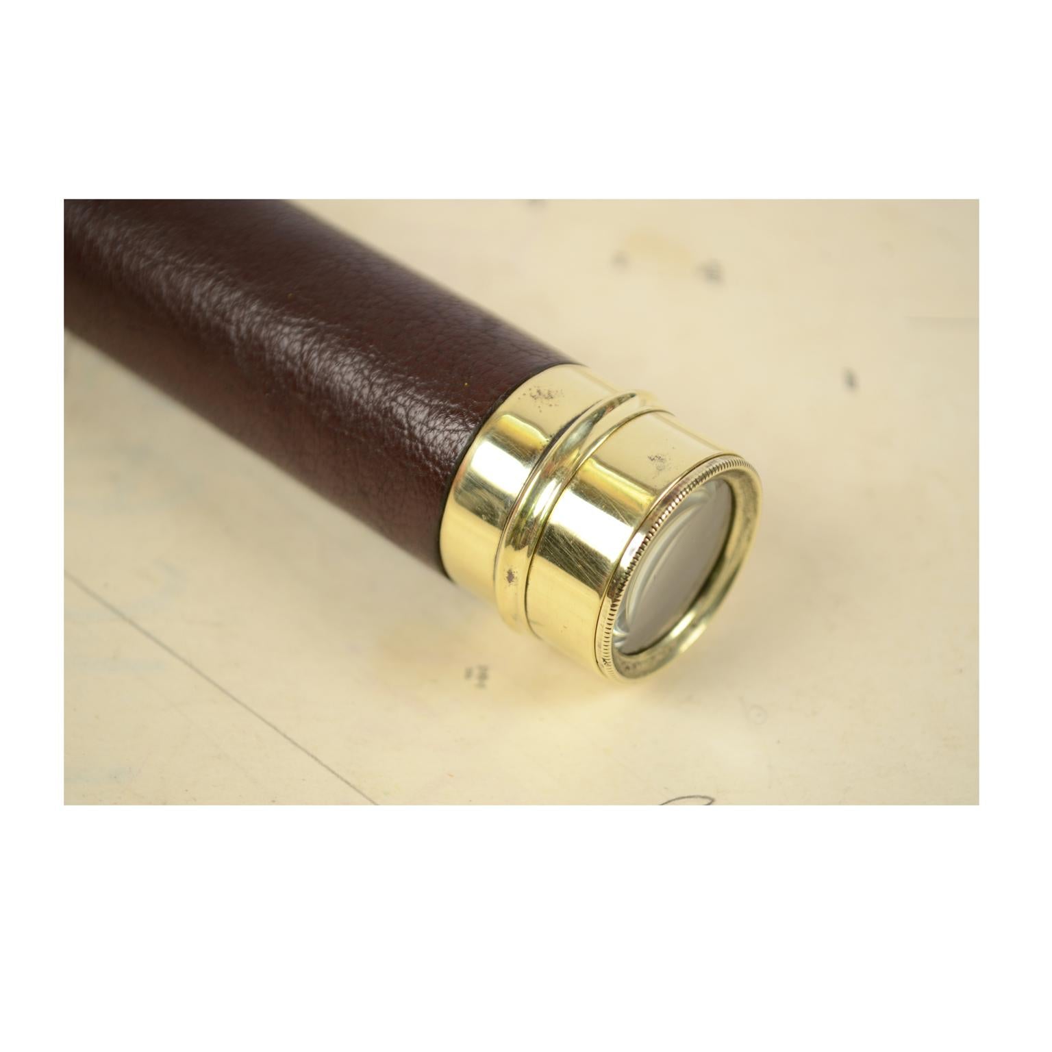 Small Brass Telescope with Leather-Covered Handle, UK, 1860 In Good Condition In Milan, IT