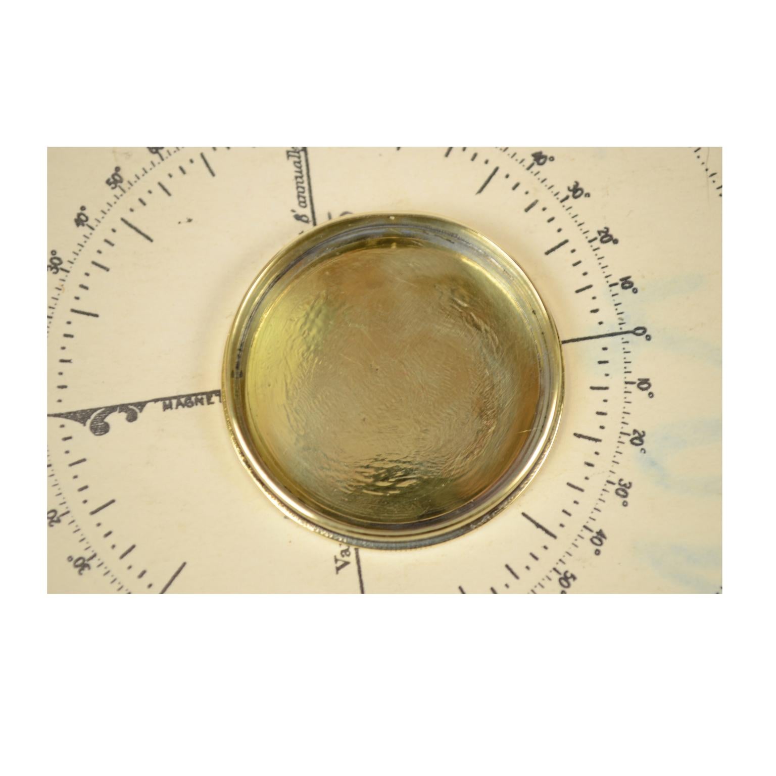 Small Brass Travel Compass with Lid of the Early 1900s 1