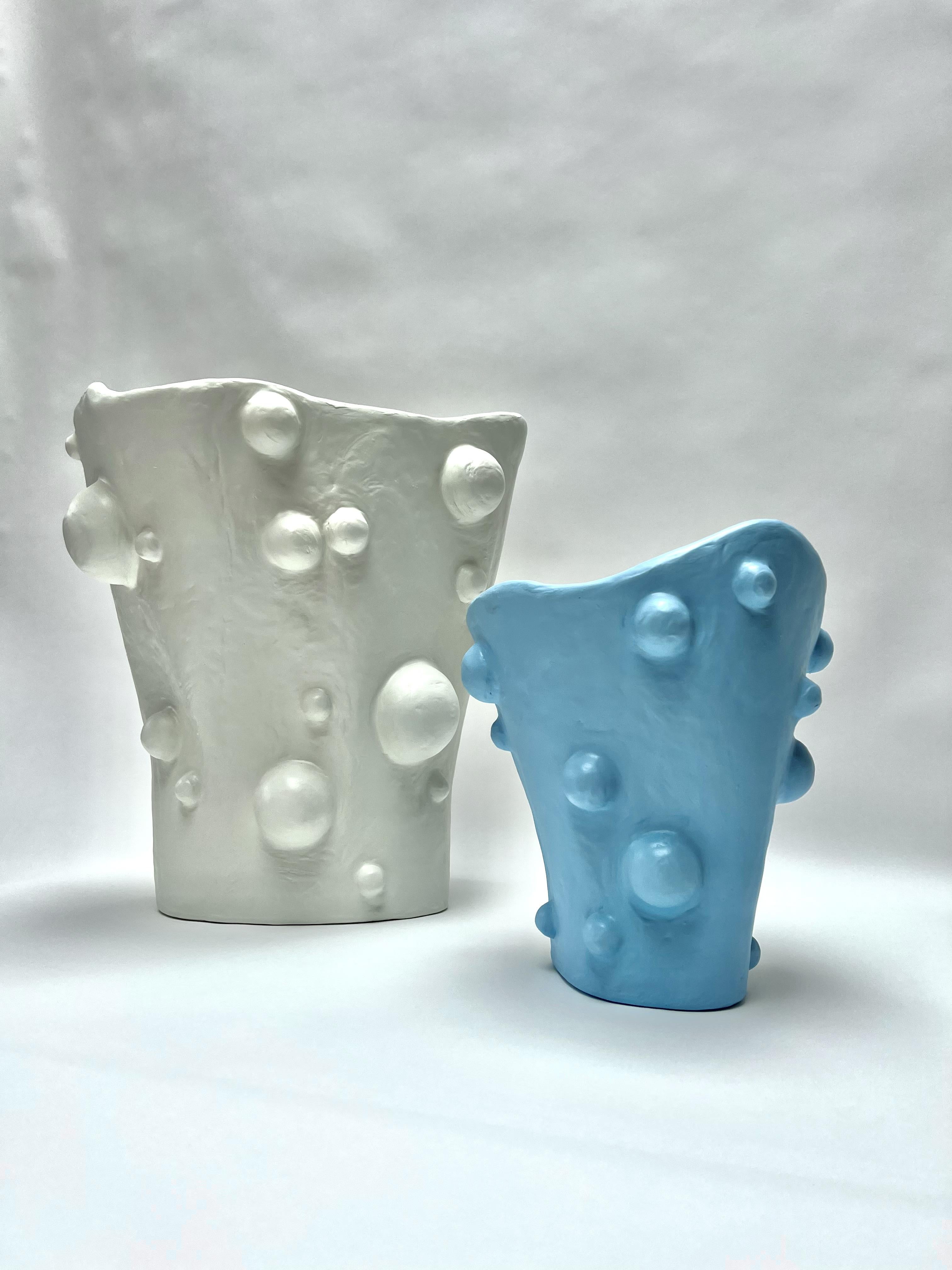 Américain Small Breakout Vase in Gypsum & Fiberglass by Brent Warr Studios en vente