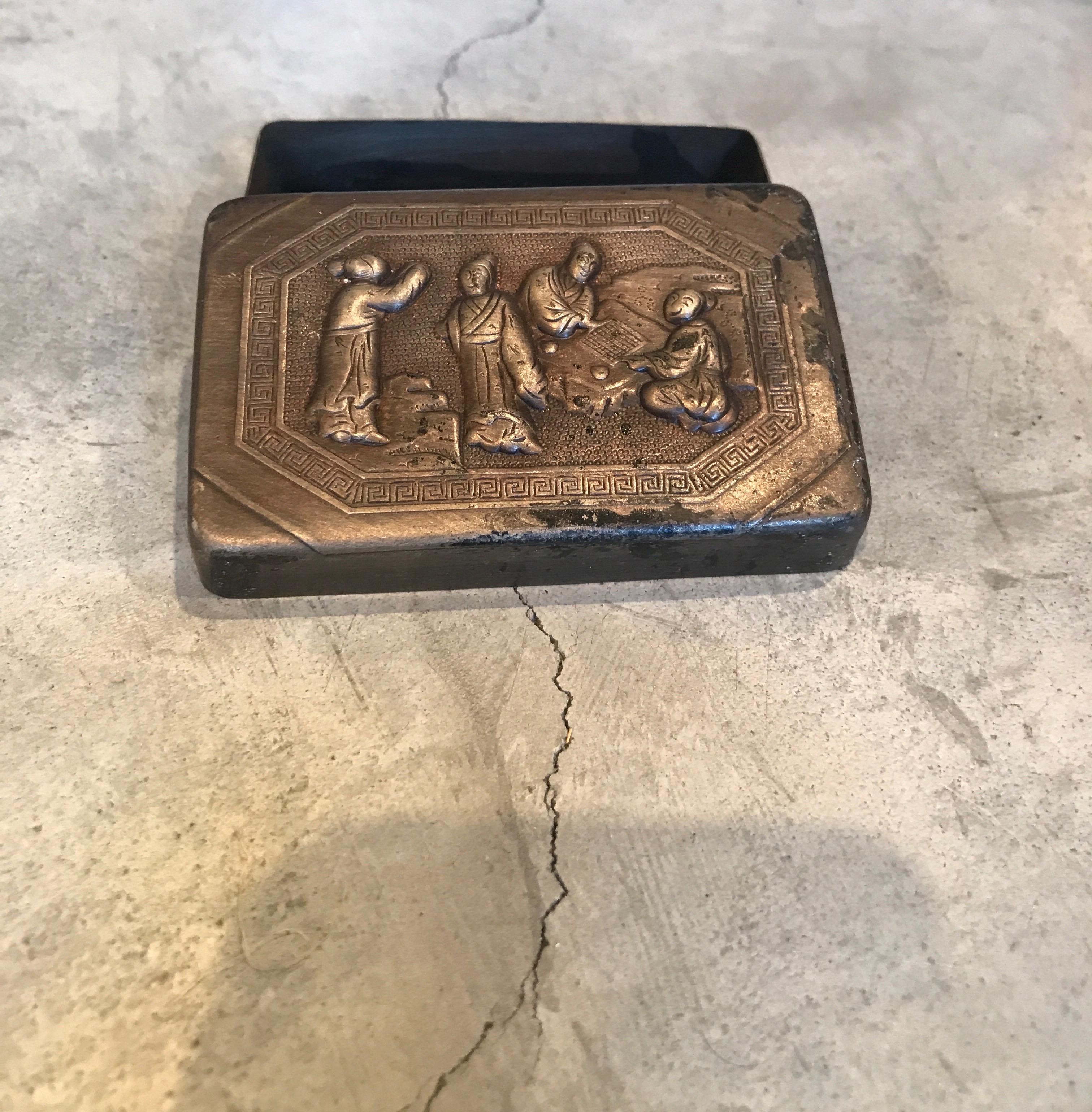 Small Bronze Antique Chinese Repousse Ink Box For Sale 2