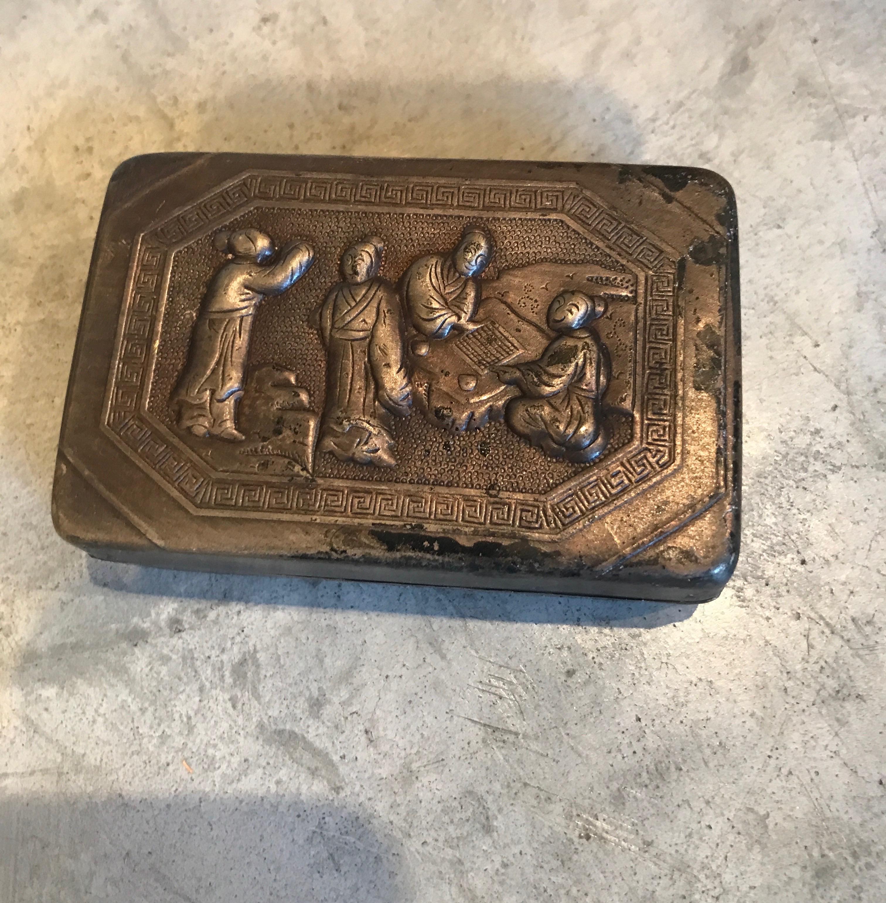 Small Bronze Antique Chinese Repousse Ink Box For Sale 4