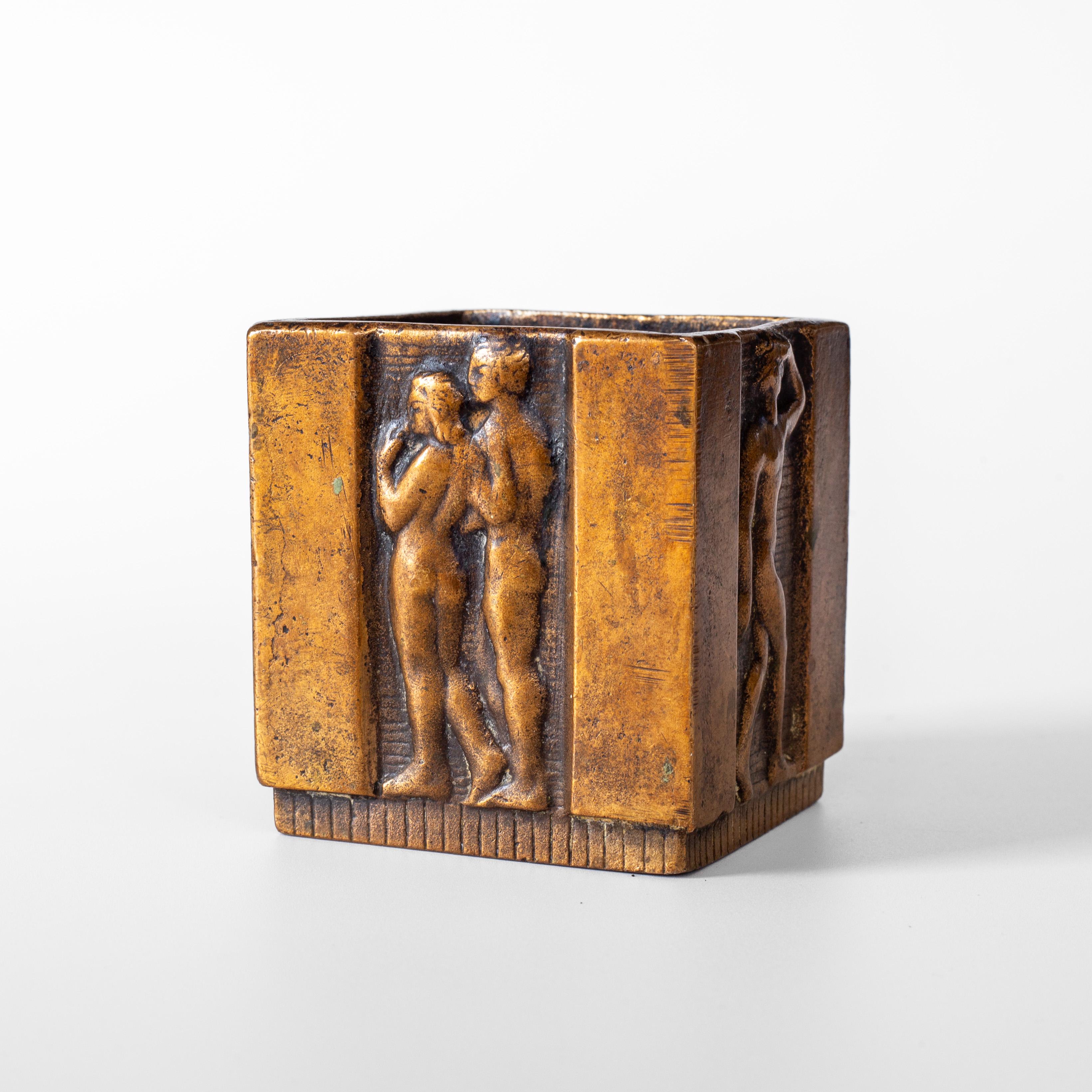 Calco Piccolo vaso in bronzo Art Deco di GAB Guldsmedsaktiebolaget, Svezia anni '30 in vendita