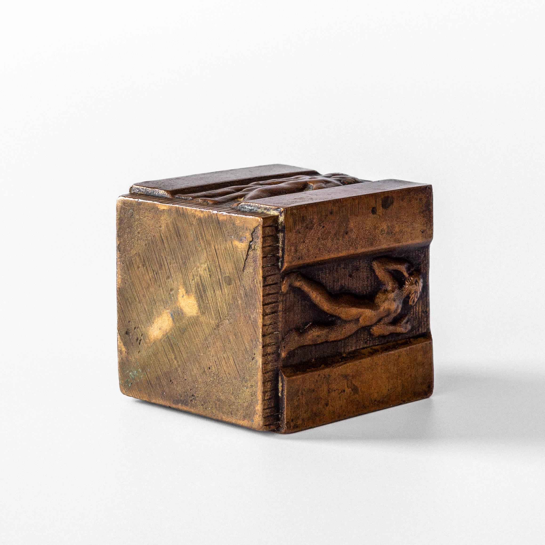 Metà XX secolo Piccolo vaso in bronzo Art Deco di GAB Guldsmedsaktiebolaget, Svezia anni '30 in vendita