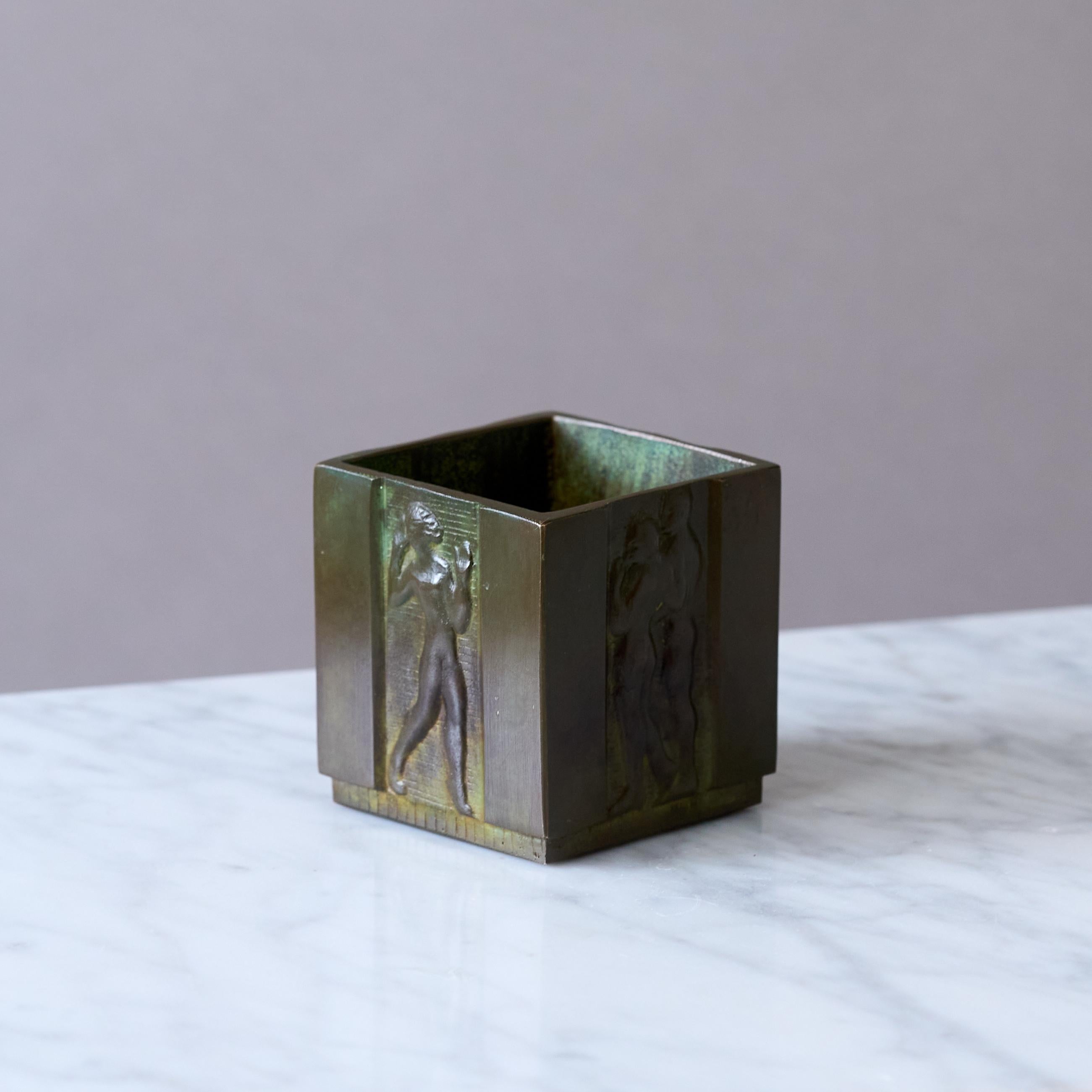 Scandinavo moderno Piccolo portapenne in bronzo Art Deco di GAB Guldsmedsaktiebolaget, Svezia anni '30 in vendita