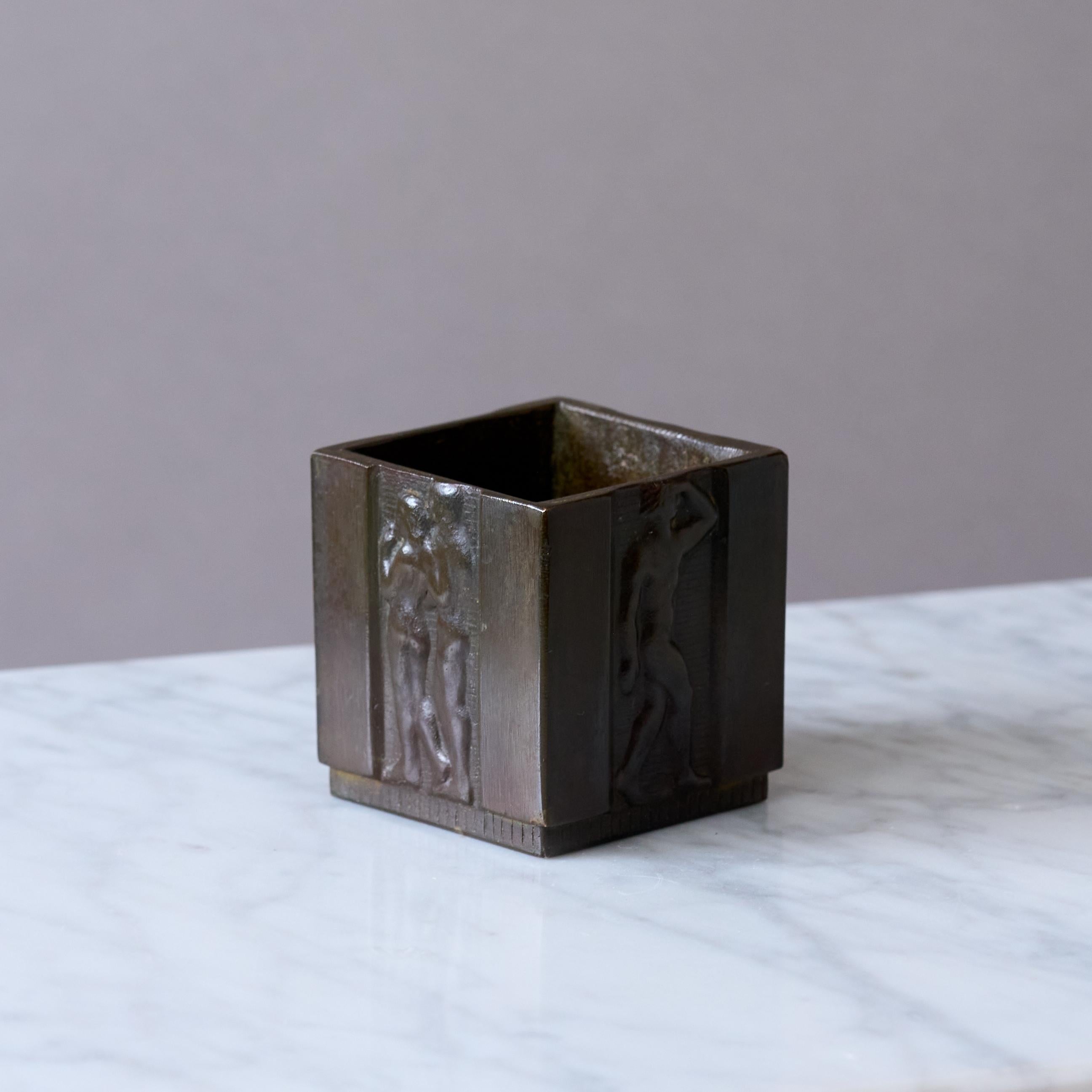 Scandinavo moderno Piccolo portapenne in bronzo Art Deco di GAB Guldsmedsaktiebolaget, Svezia anni '30 in vendita