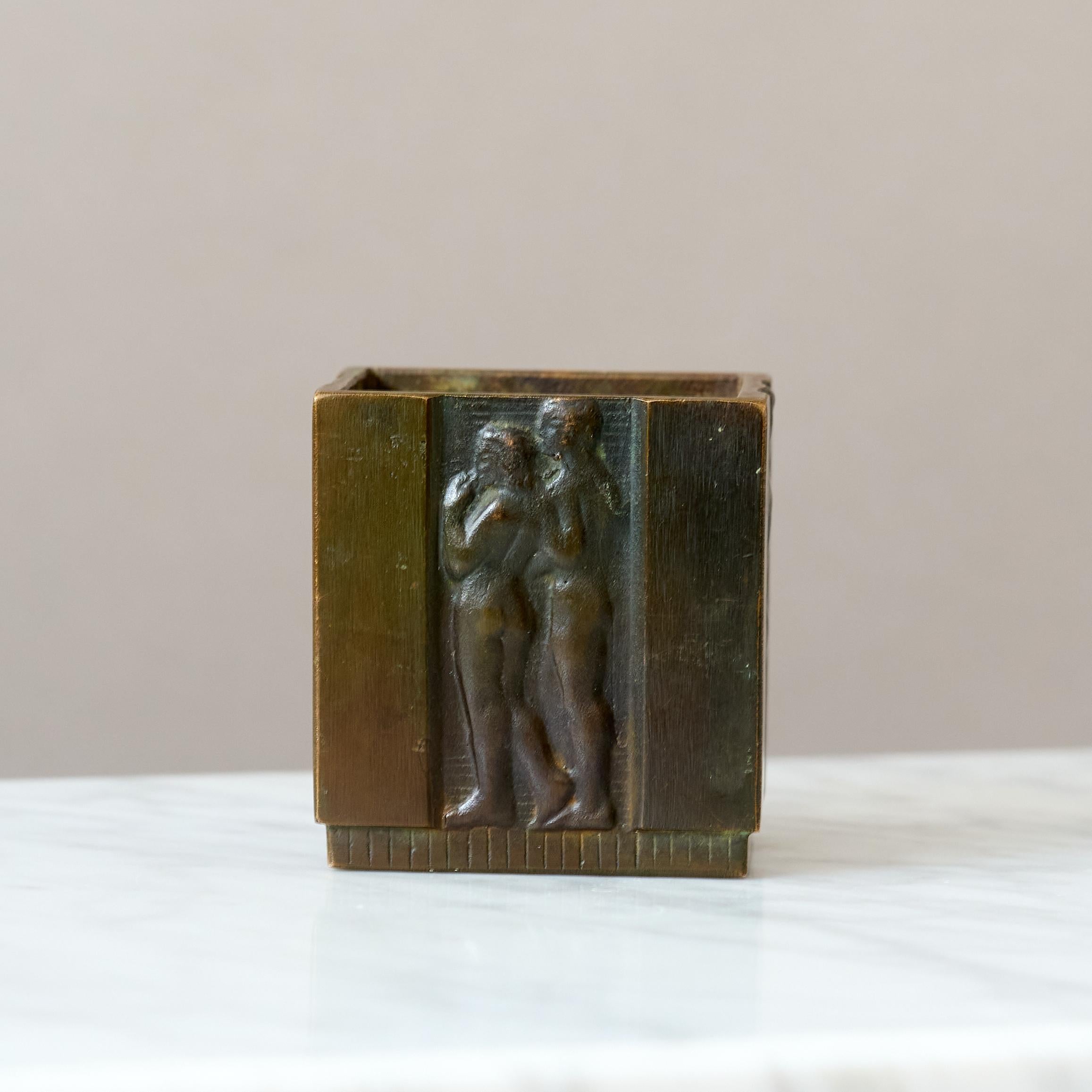 Piccolo portapenne in bronzo Art Deco di GAB Guldsmedsaktiebolaget, Svezia anni '30 In condizioni buone in vendita a Malmö, SE