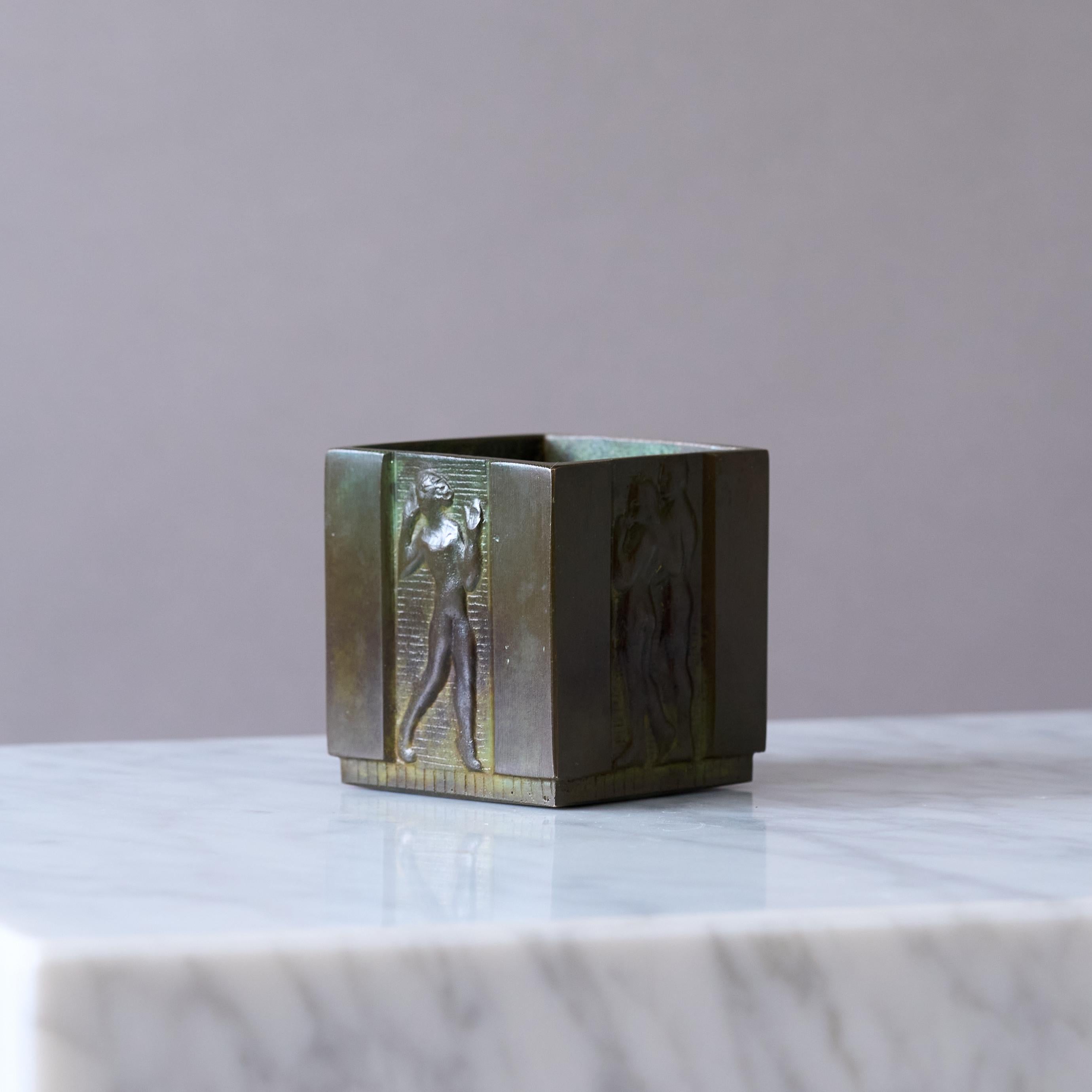 Metà XX secolo Piccolo portapenne in bronzo Art Deco di GAB Guldsmedsaktiebolaget, Svezia anni '30 in vendita